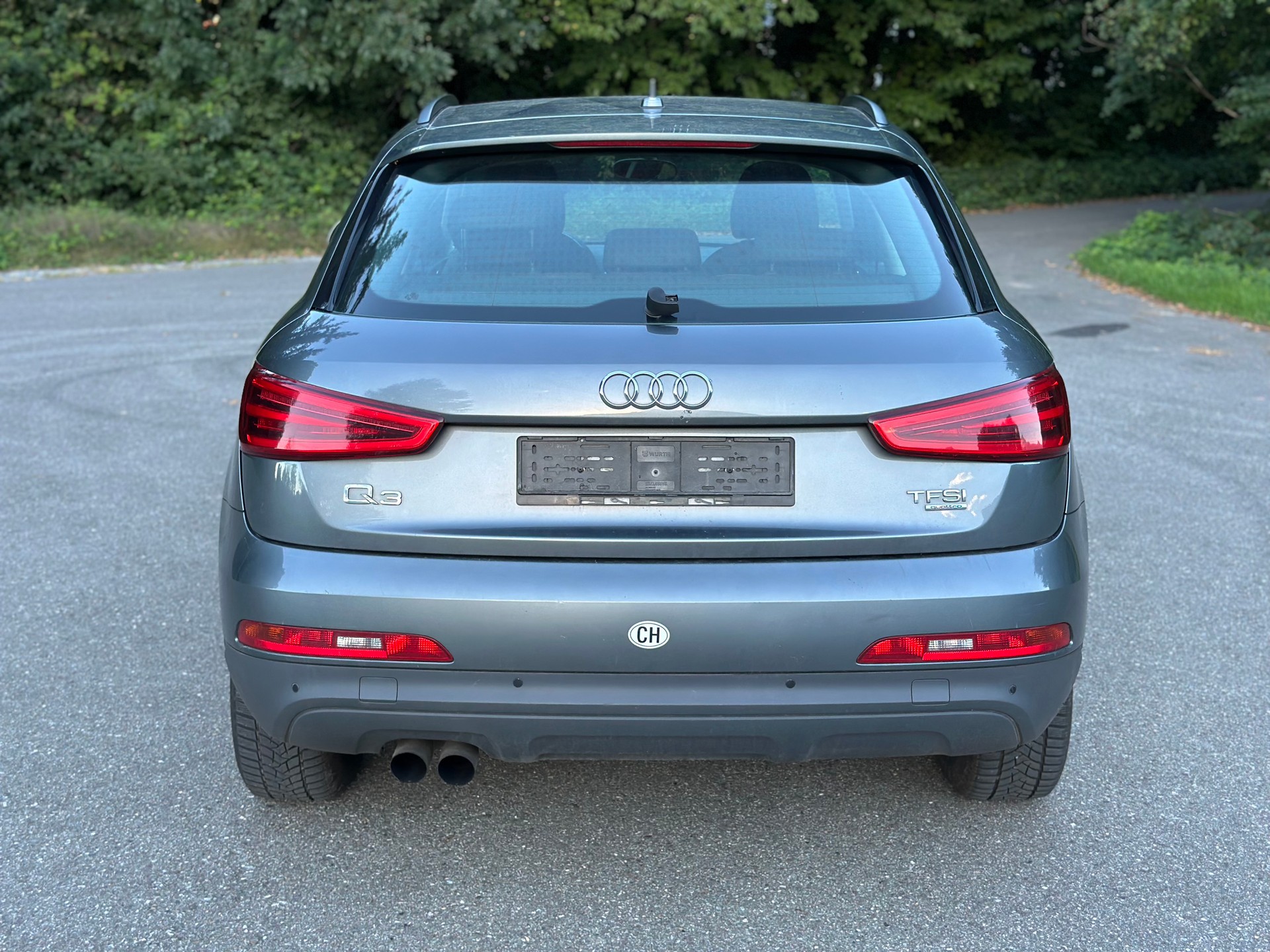 AUDI Q3 2.0 TFSI quattro-image-2
