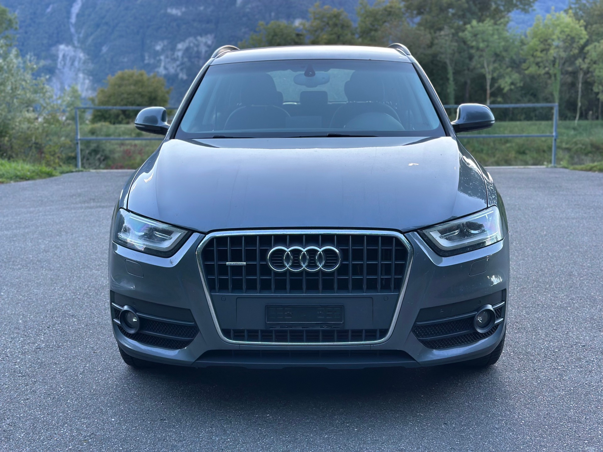 AUDI Q3 2.0 TFSI quattro-image-5