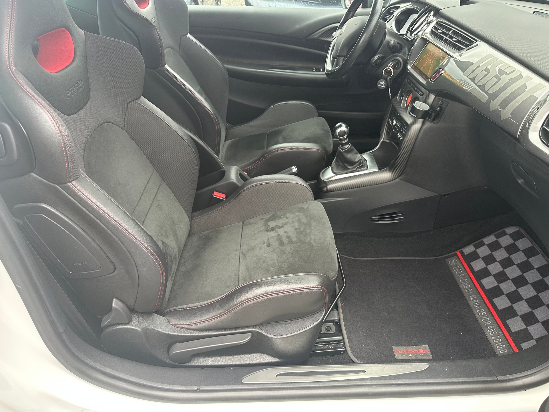 DS AUTOMOBILES DS3 1.6 THP Racing-image-6