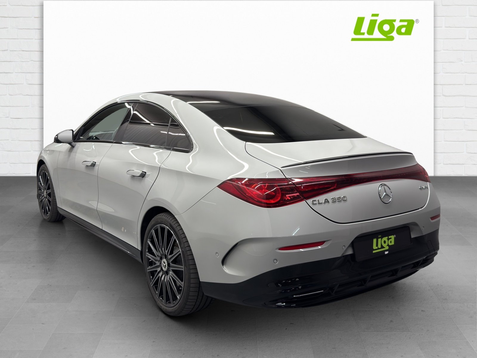MERCEDES-BENZ CLA 350 AMG Line 4Matic-image-3