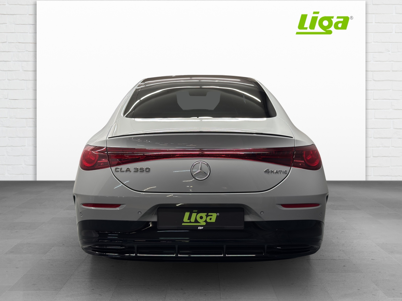 MERCEDES-BENZ CLA 350 AMG Line 4Matic-image-4