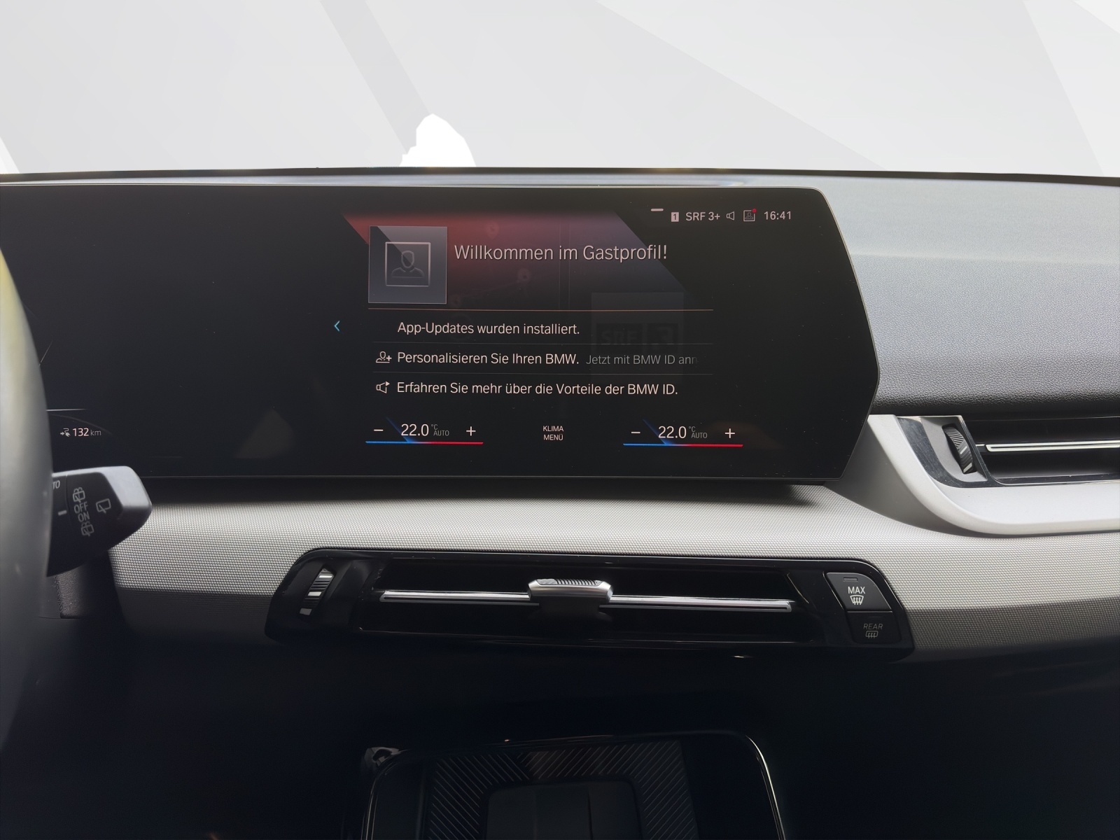 BMW iX1 xDrive30-image-13