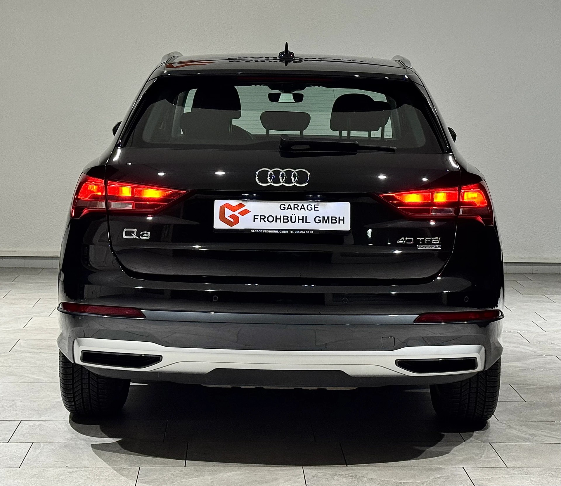 AUDI Q3 40 TFSI quattro S-tronic-image-5