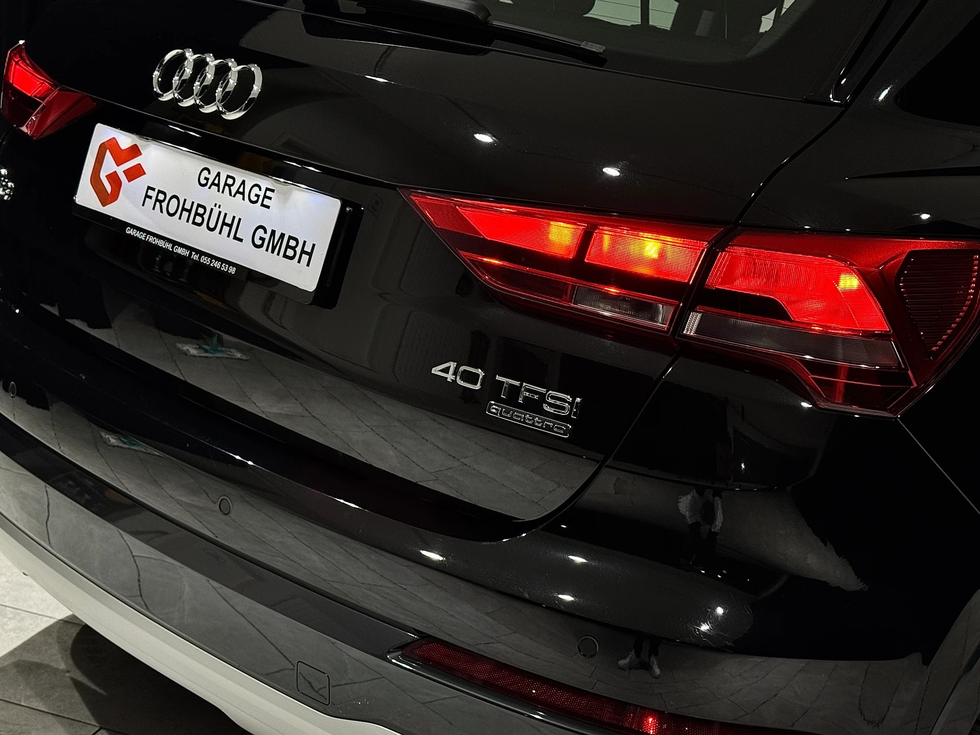 AUDI Q3 40 TFSI quattro S-tronic-image-8