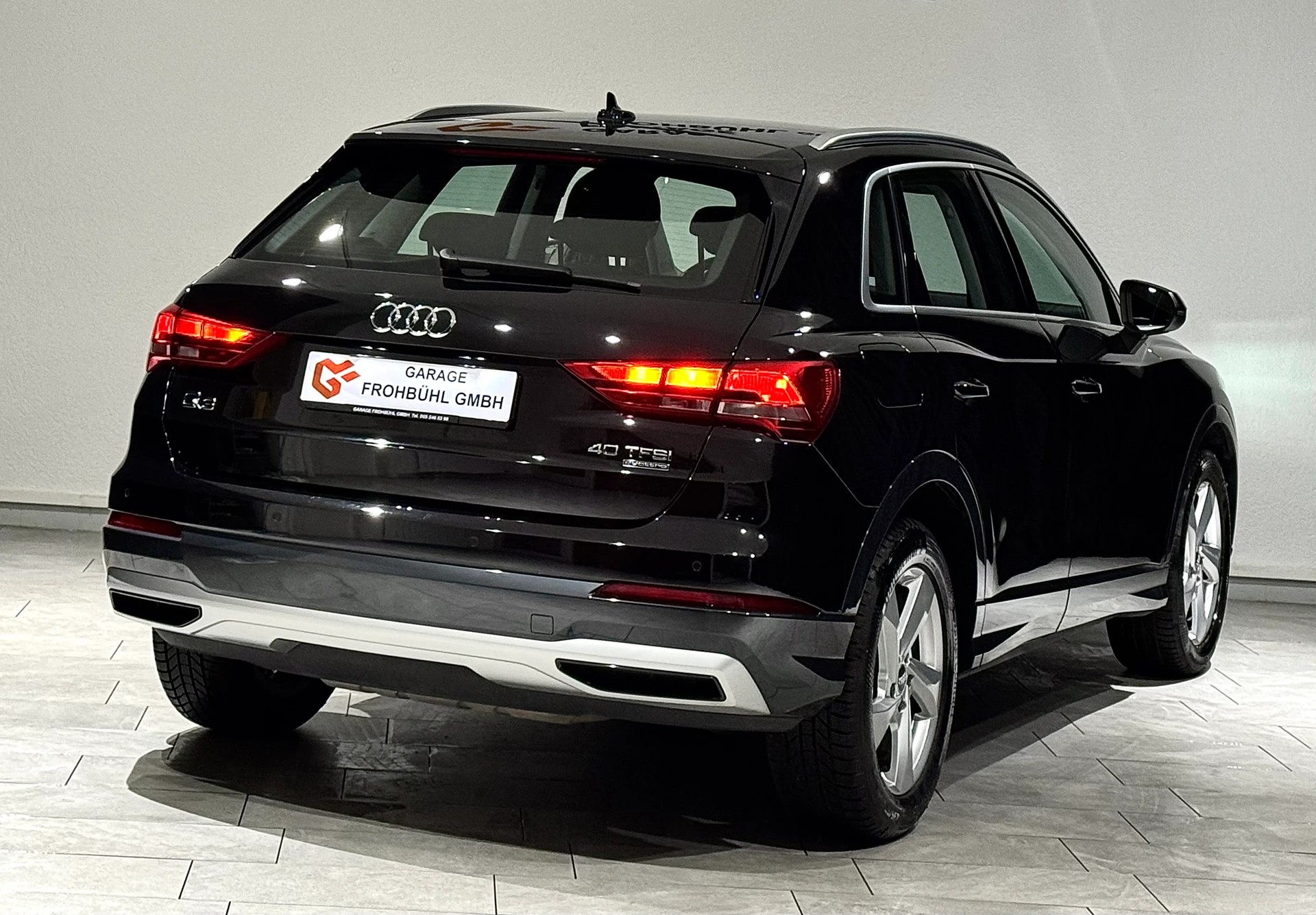 AUDI Q3 40 TFSI quattro S-tronic-image-3