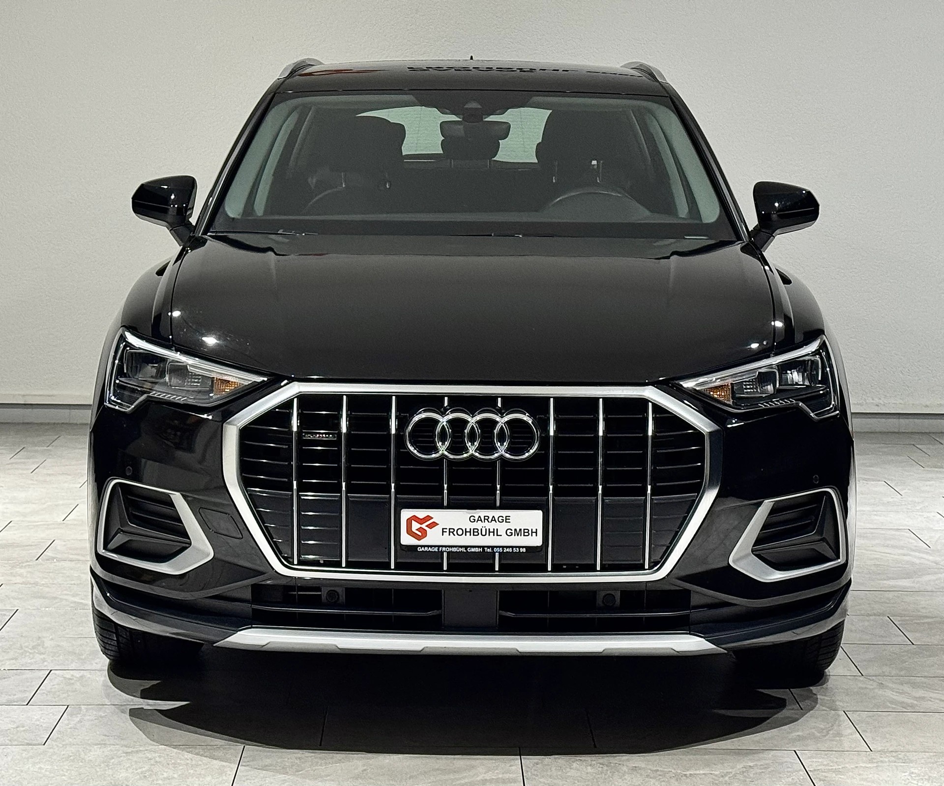 AUDI Q3 40 TFSI quattro S-tronic-image-2