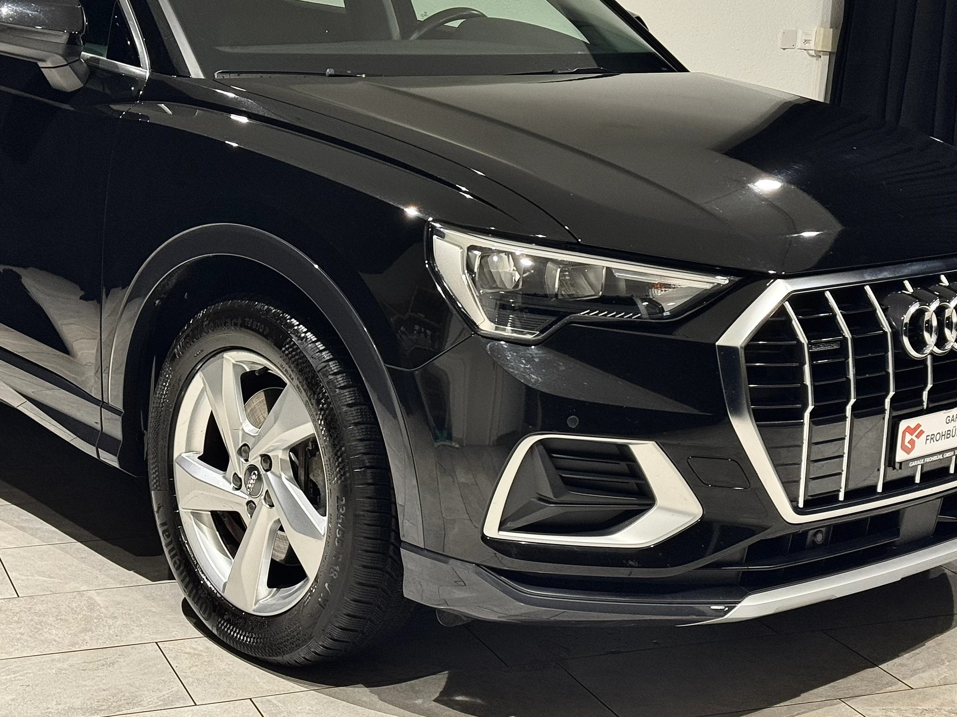 AUDI Q3 40 TFSI quattro S-tronic-image-9