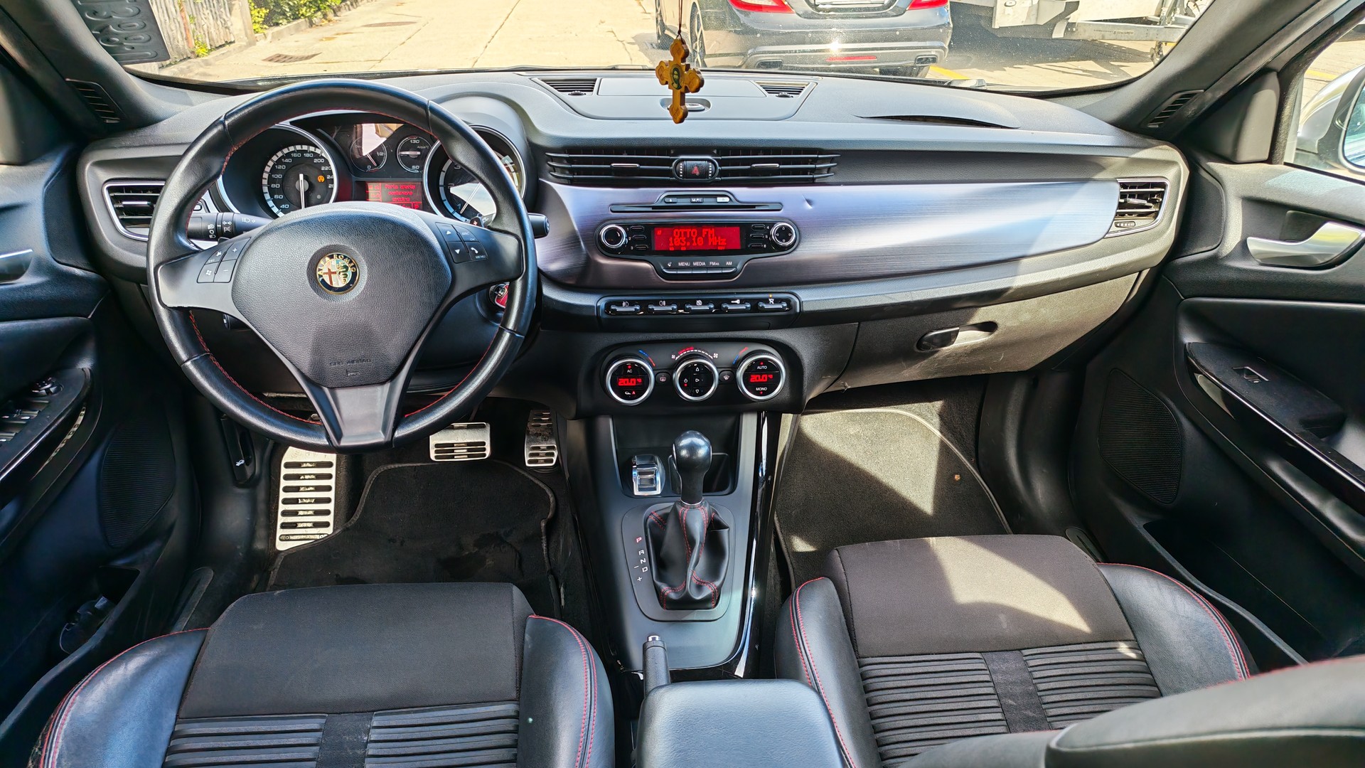 ALFA ROMEO Giulietta 2.0 JTDM Progression TCT-image-9