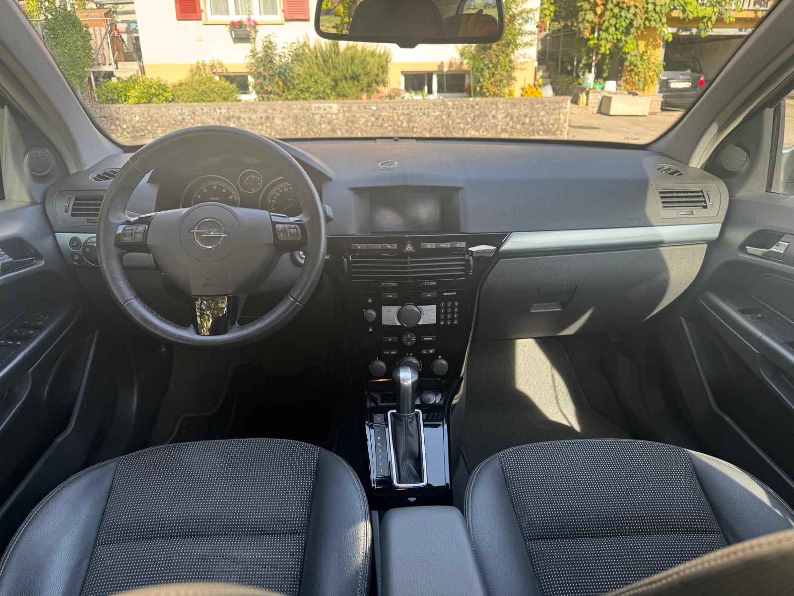 OPEL Astra 1.8i 16V Enjoy-image-5