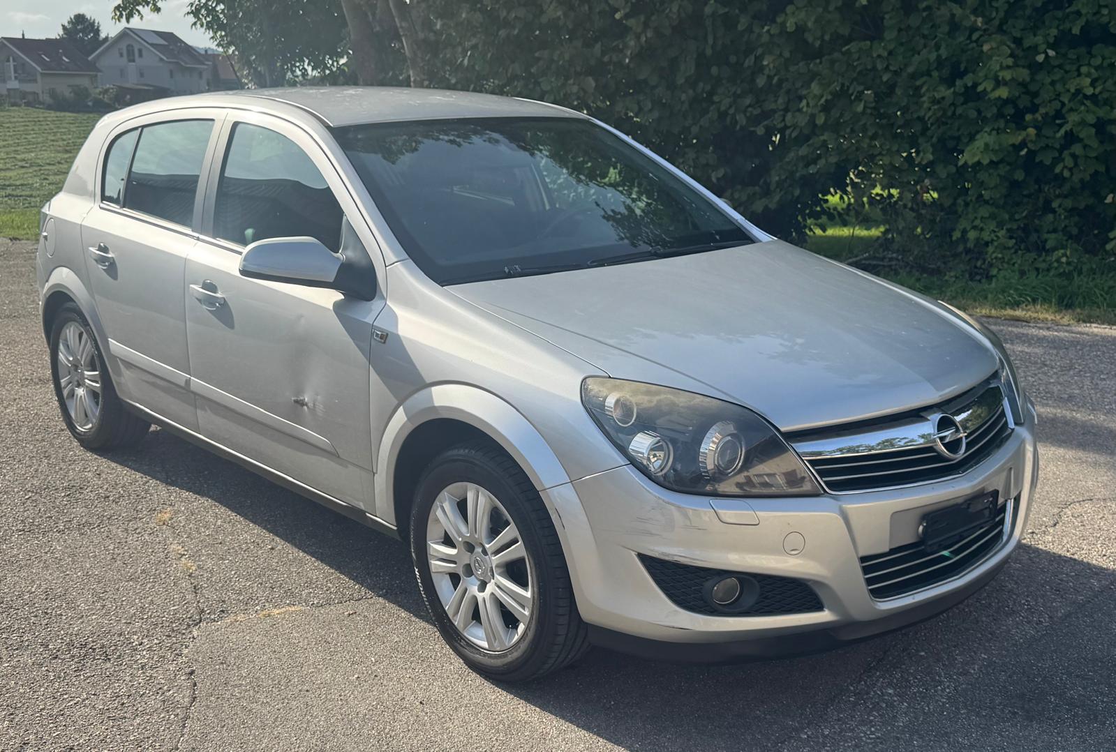 OPEL Astra 1.8i 16V Enjoy-image-2