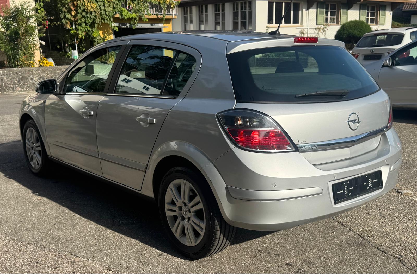 OPEL Astra 1.8i 16V Enjoy-image-3