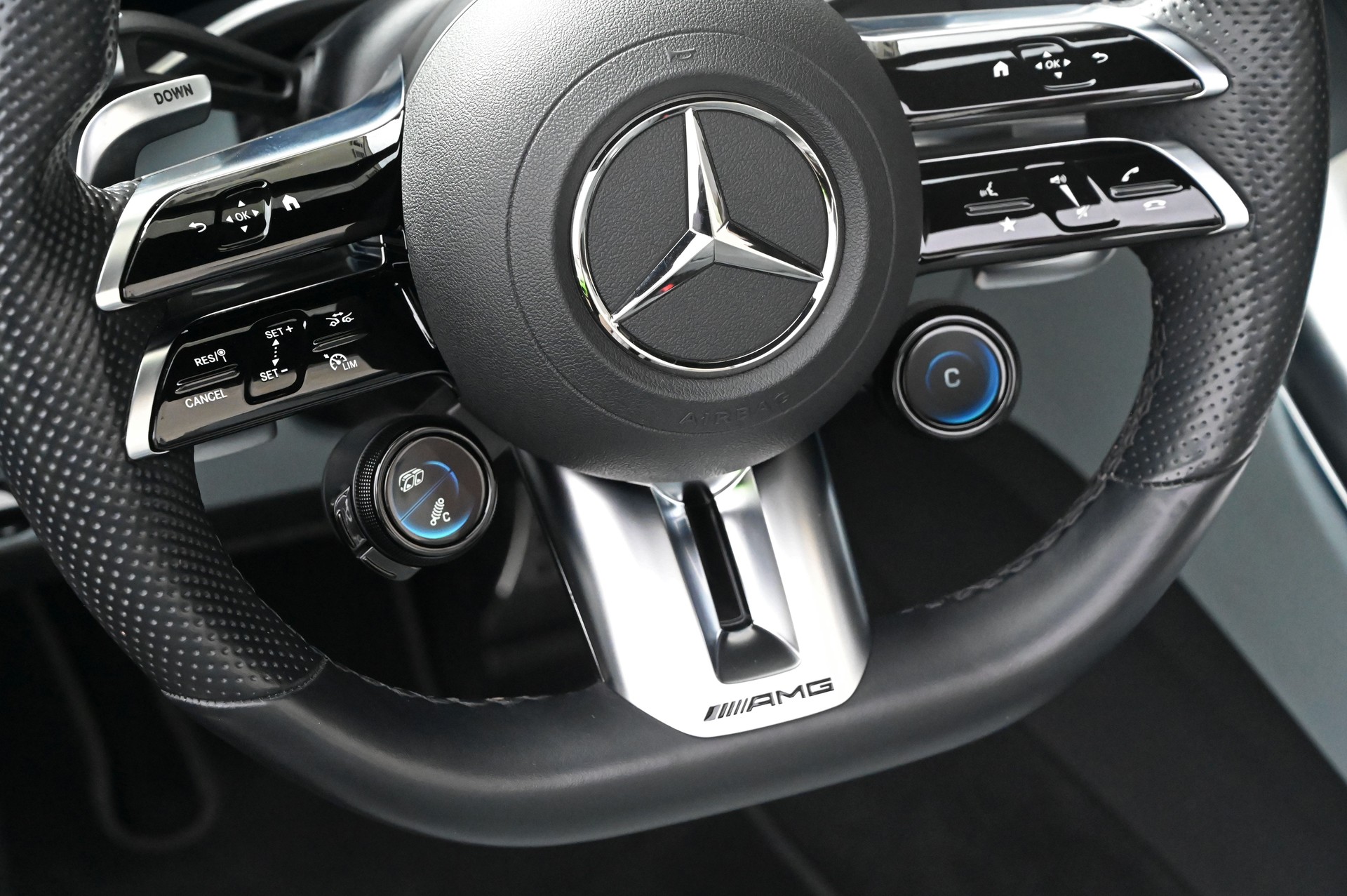 MERCEDES-BENZ AMG SL 63 4M Speedshift MCT-image-17