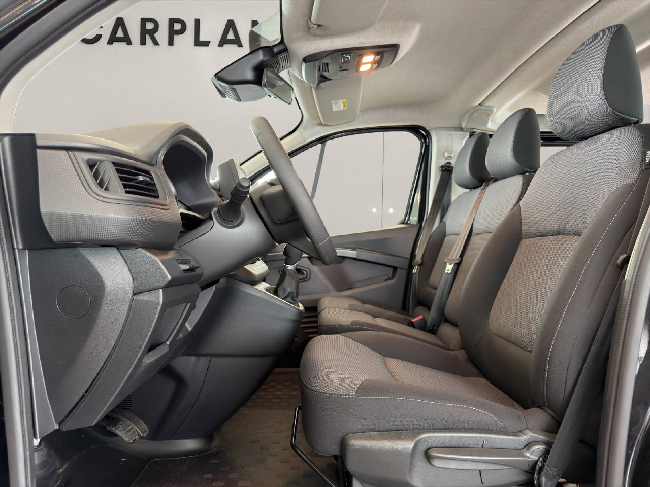 RENAULT Trafic Grand Passenger 2.0 dCi Blue 150 evolution-image-4