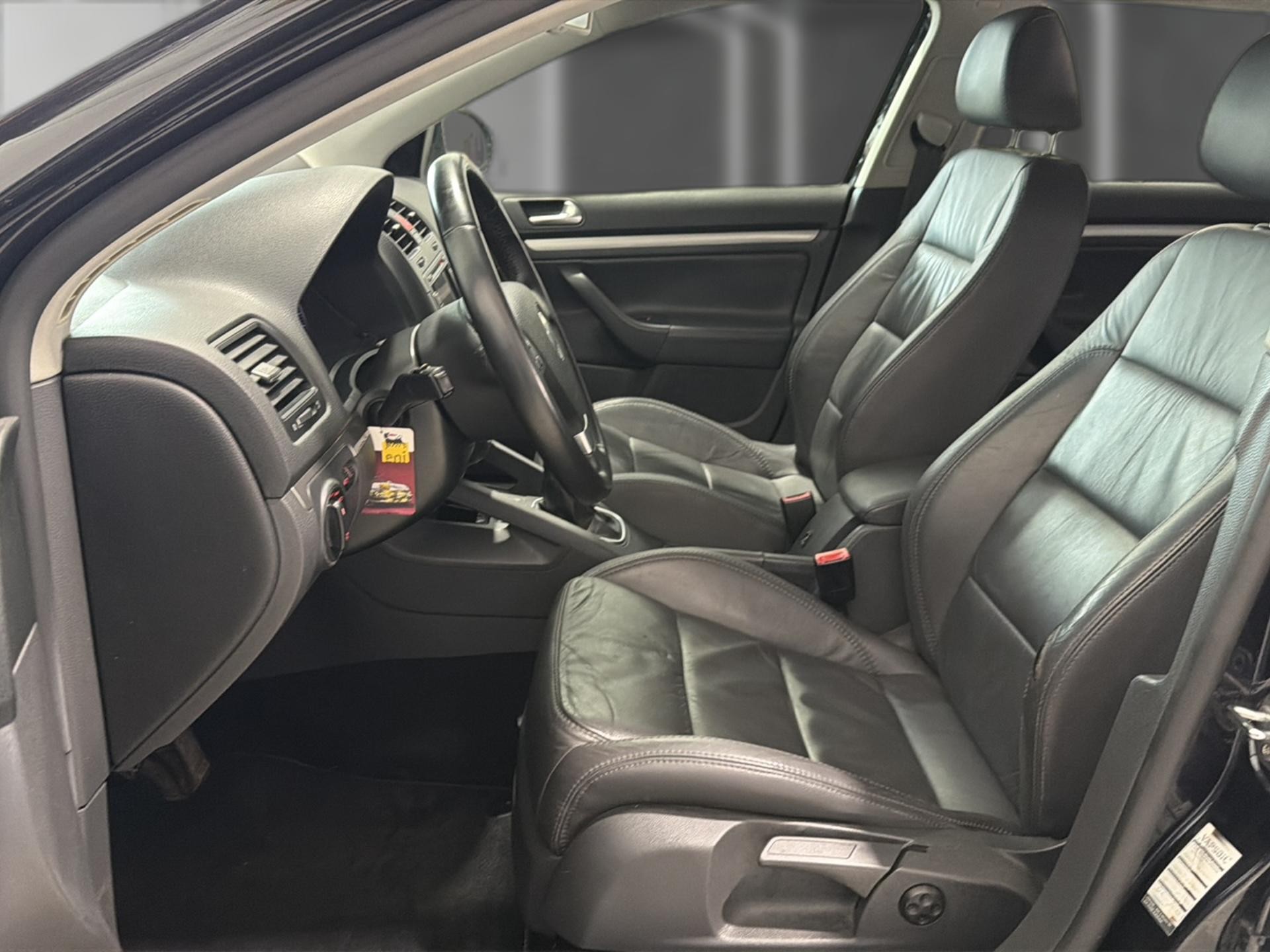 VW Golf Variant 2.0 TDI Sportline-image-10