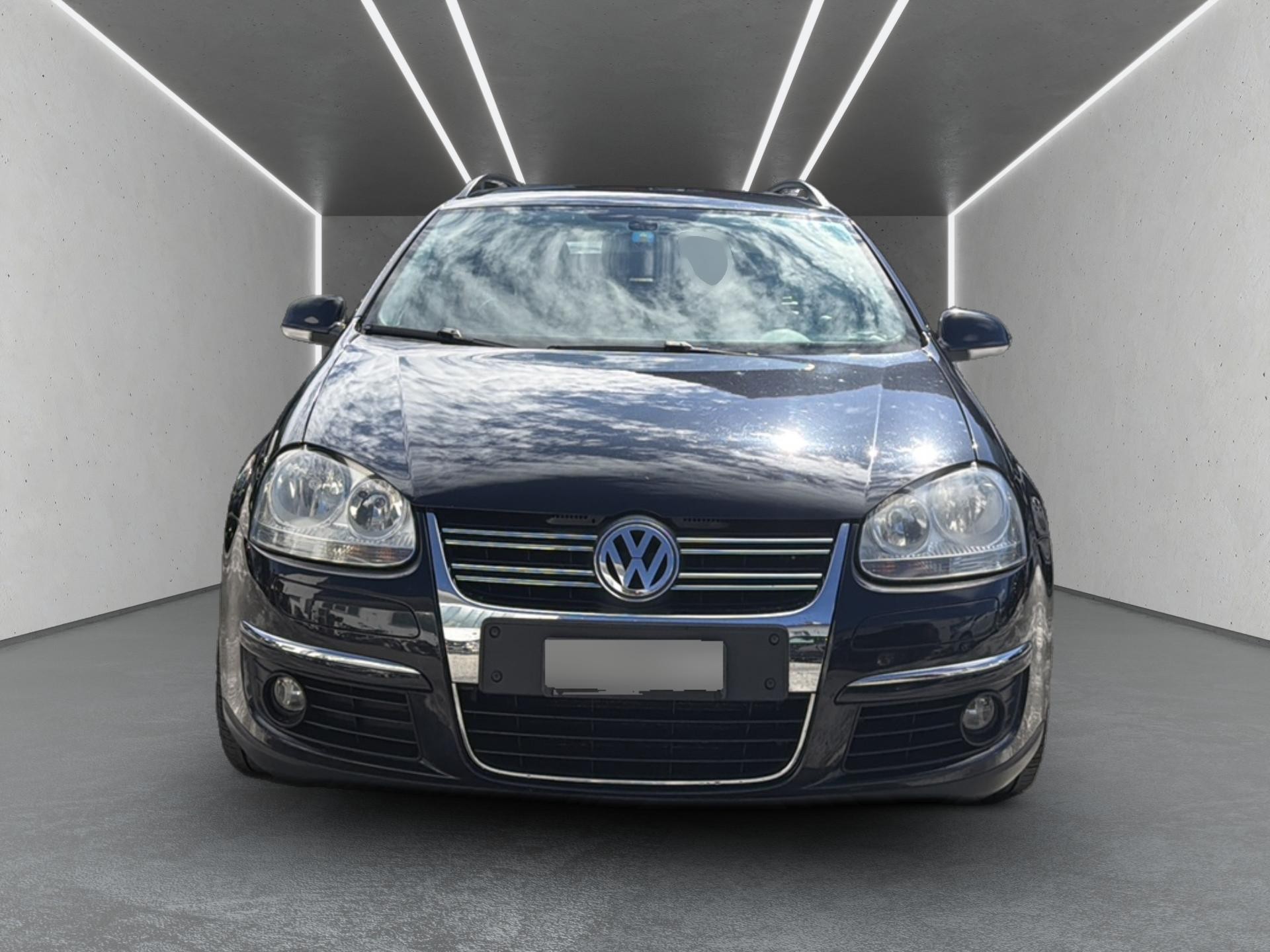 VW Golf Variant 2.0 TDI Sportline-image-1