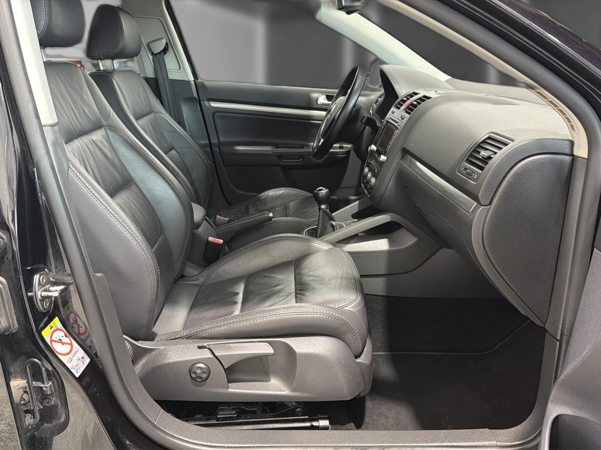 VW Golf Variant 2.0 TDI Sportline-image-11