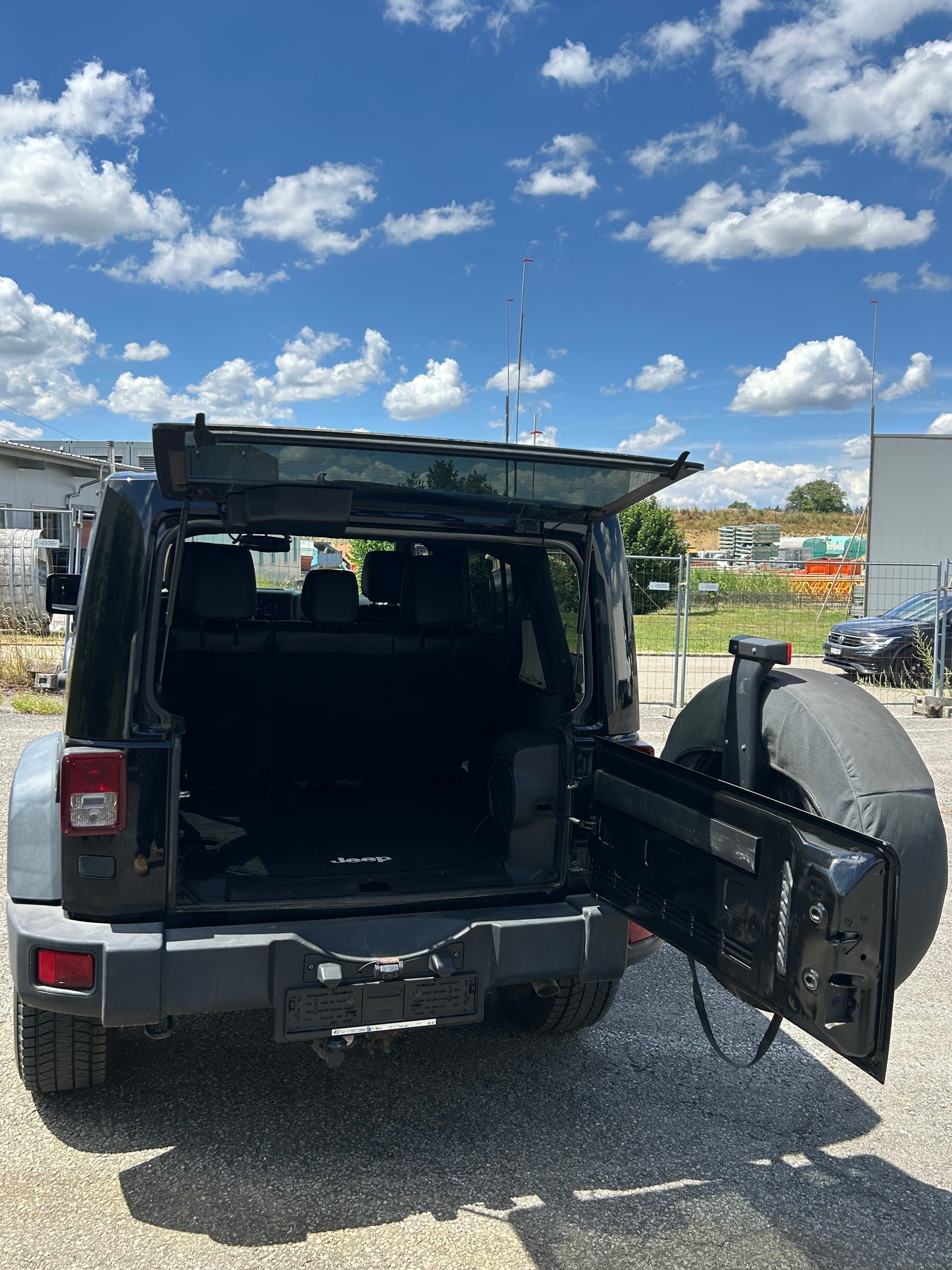 JEEP Wrangler 2.8CRD Unlimited Moab Automatic-image-5