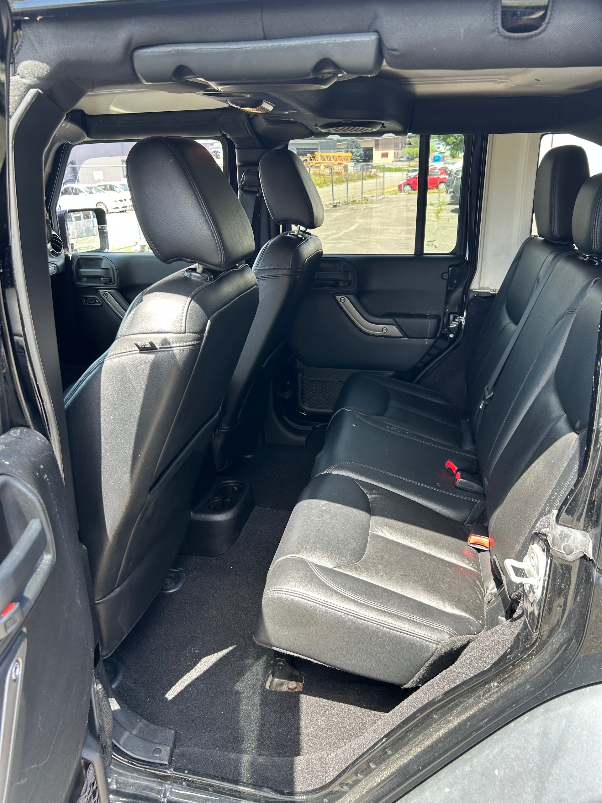 JEEP Wrangler 2.8CRD Unlimited Moab Automatic-image-10