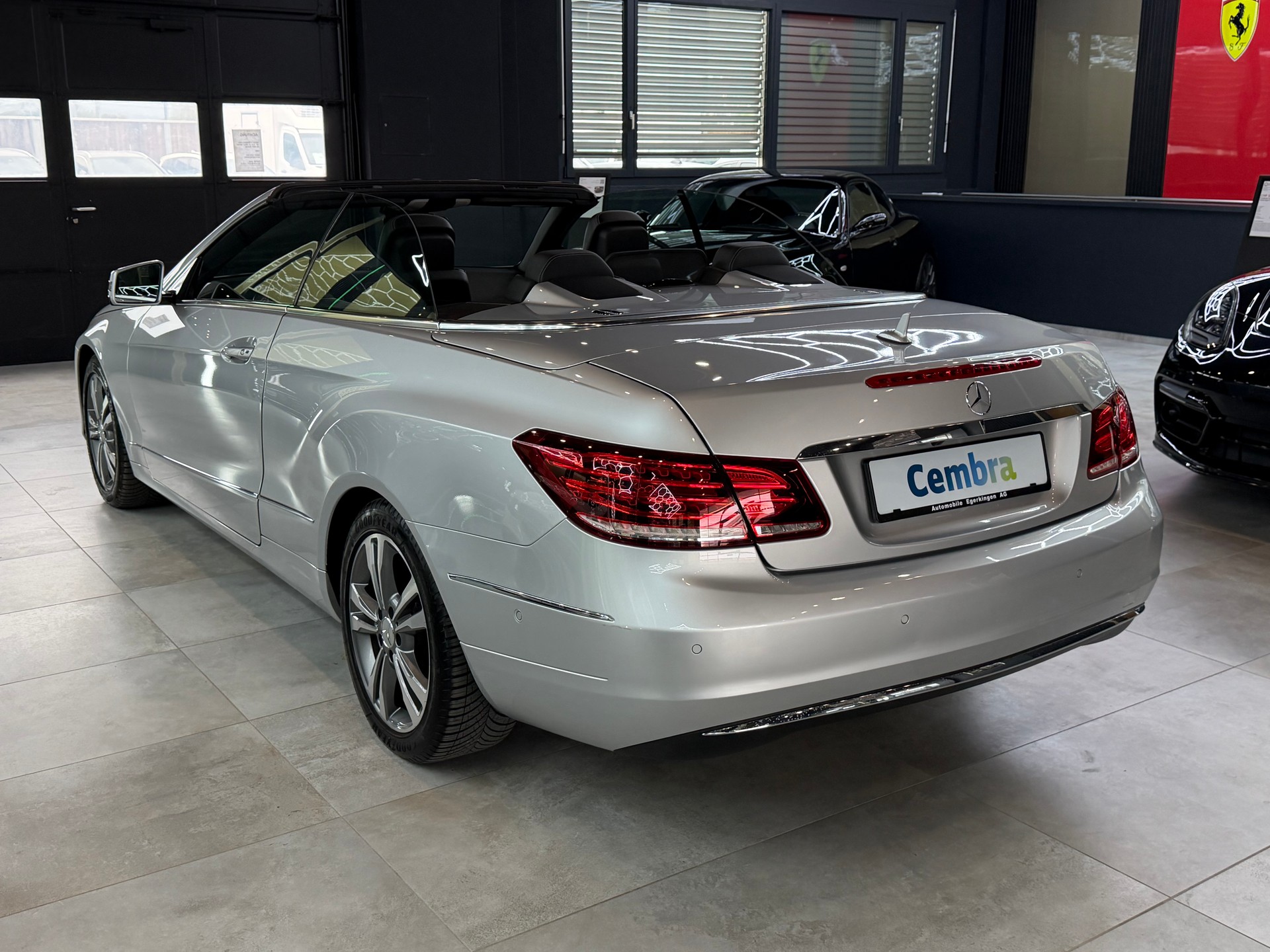 MERCEDES-BENZ E 200 7G-Tronic-image-7