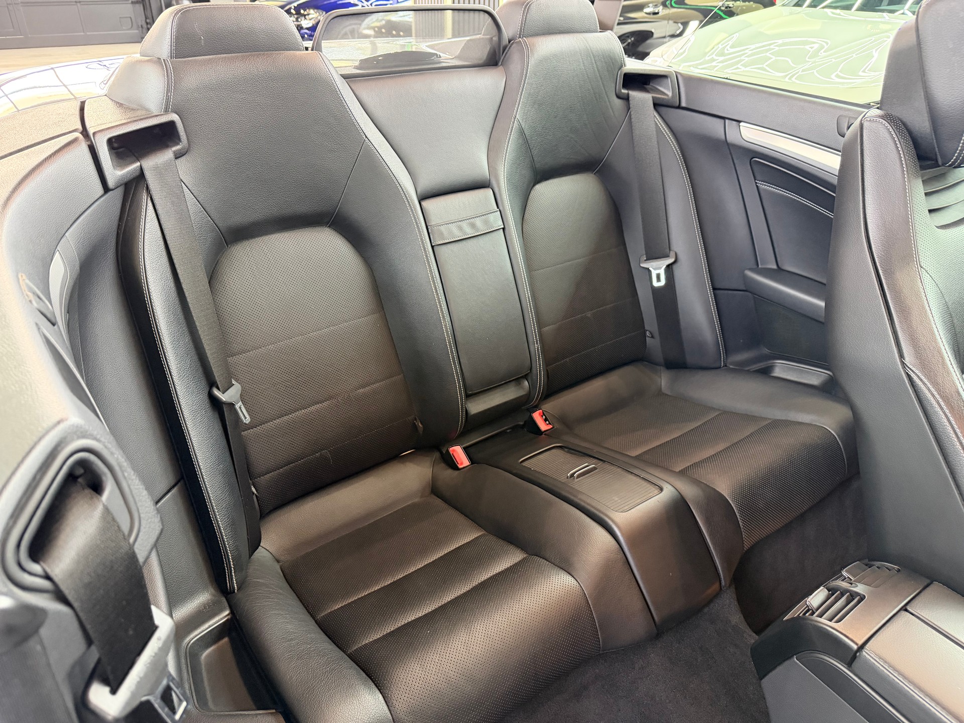 MERCEDES-BENZ E 200 7G-Tronic-image-15