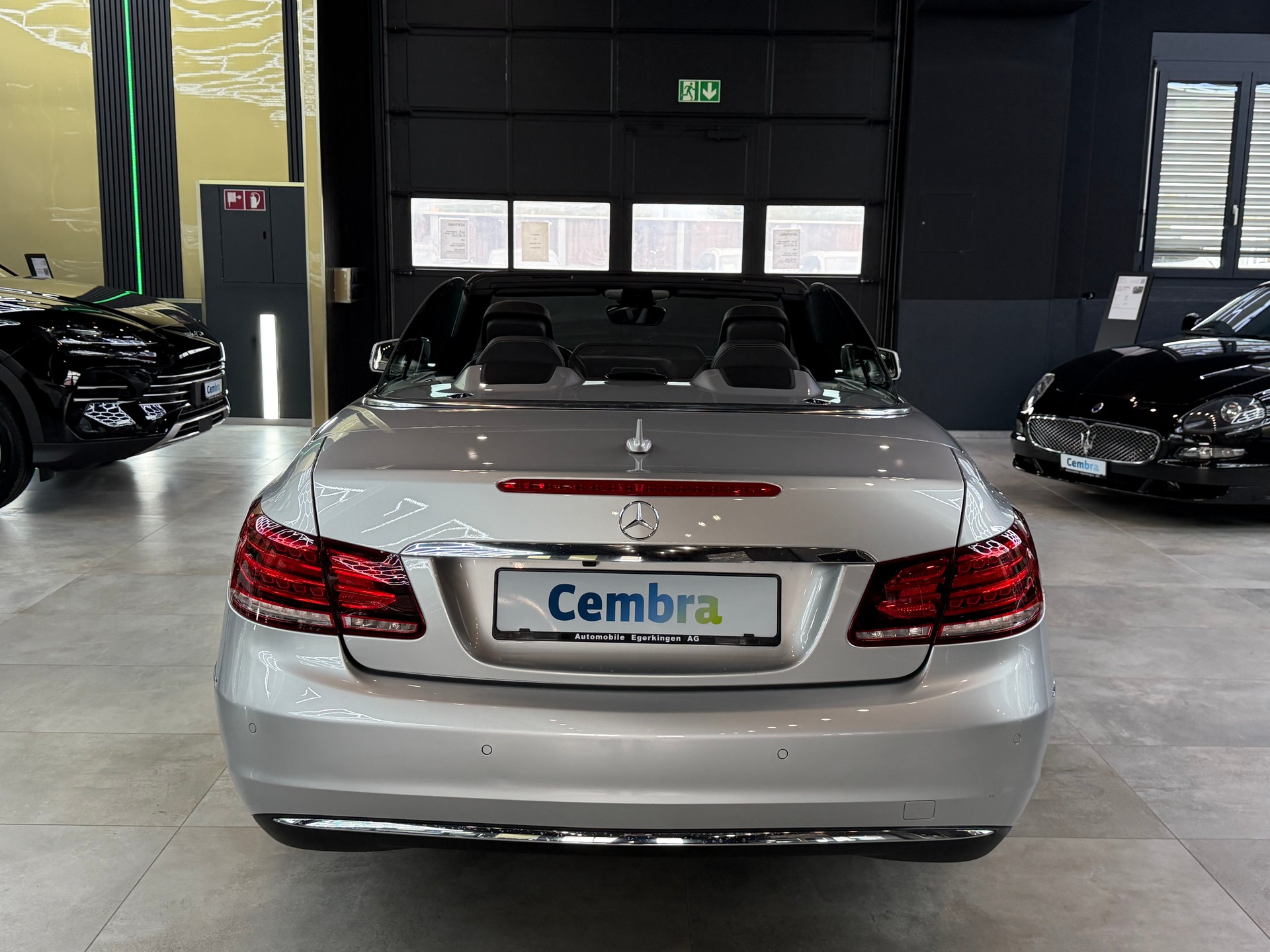 MERCEDES-BENZ E 200 7G-Tronic-image-6