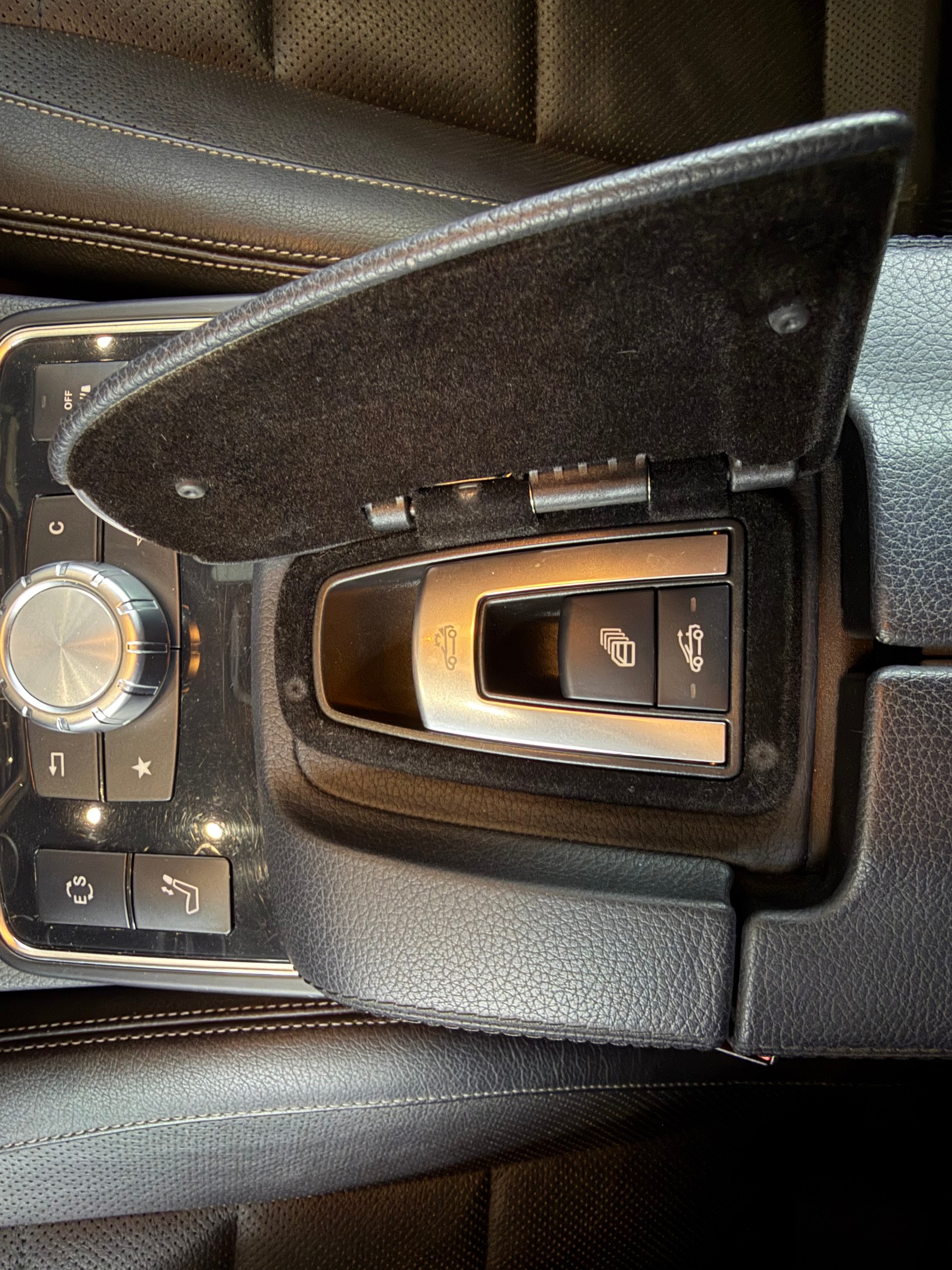 MERCEDES-BENZ E 200 7G-Tronic-image-18