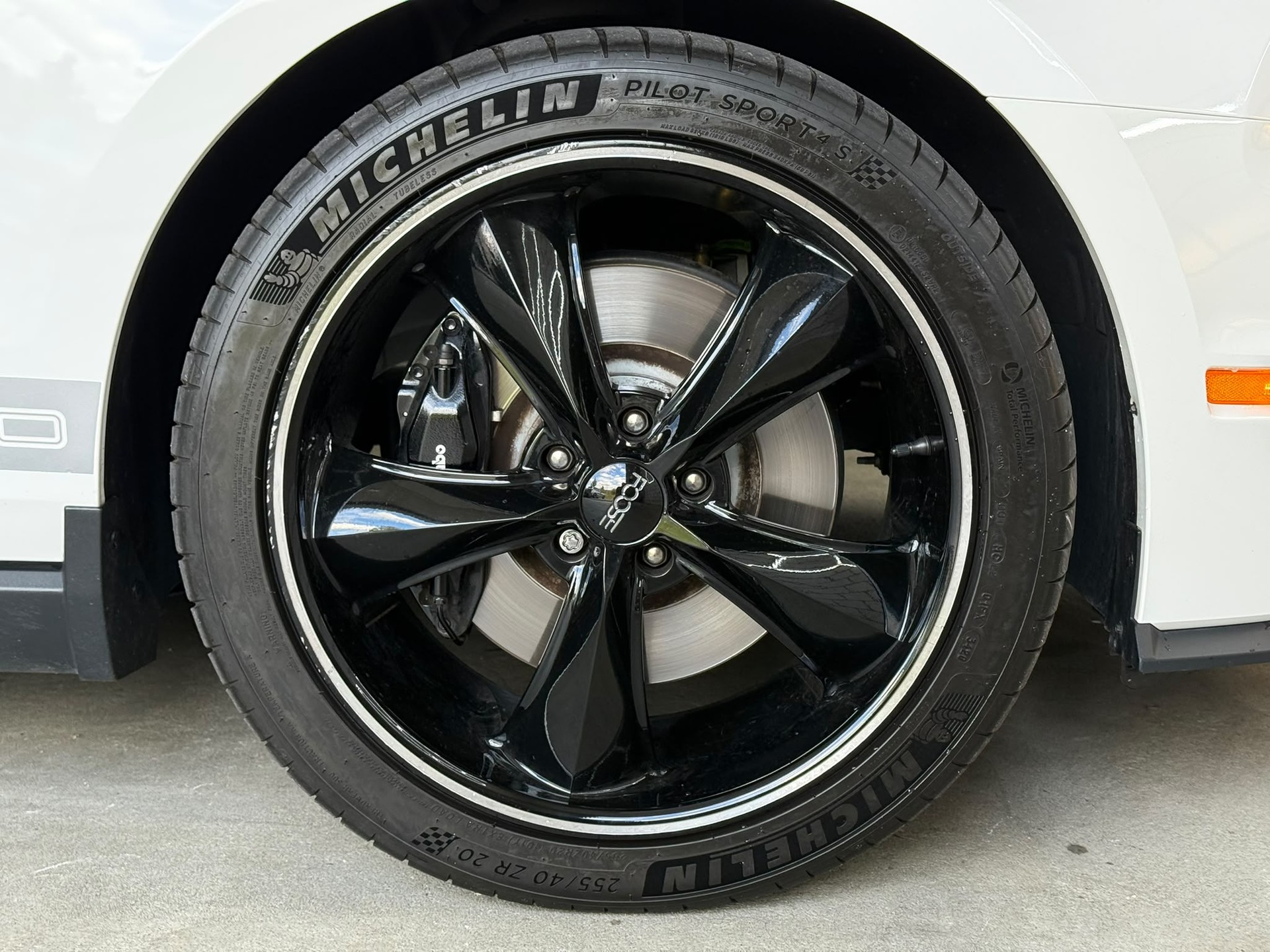 FORD Mustang Shelby GT500-image-12