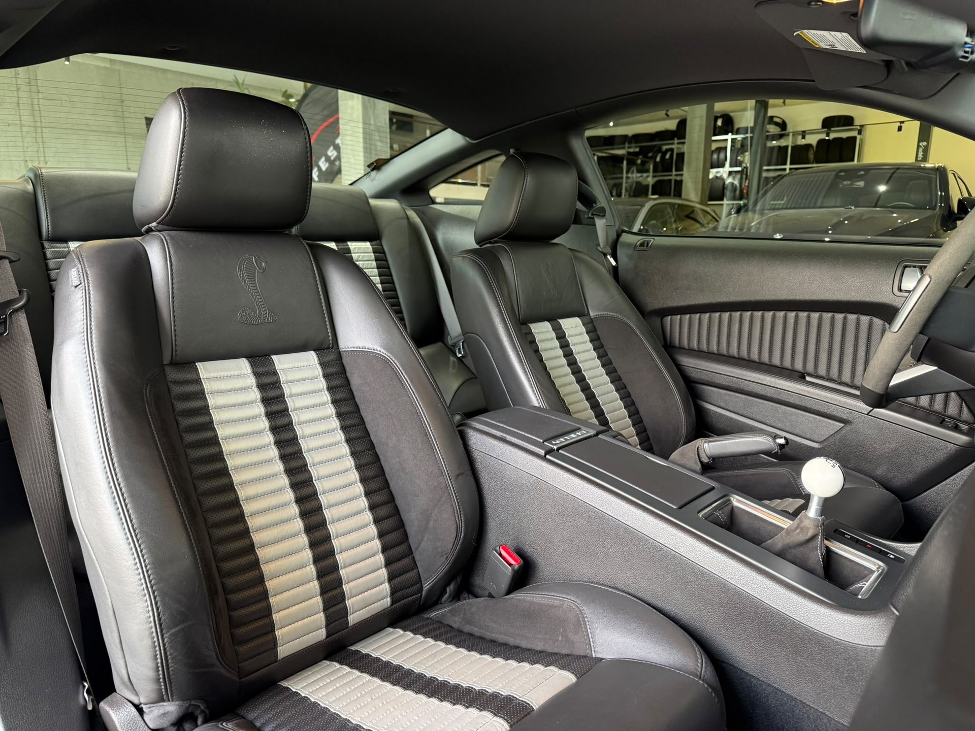FORD Mustang Shelby GT500-image-11