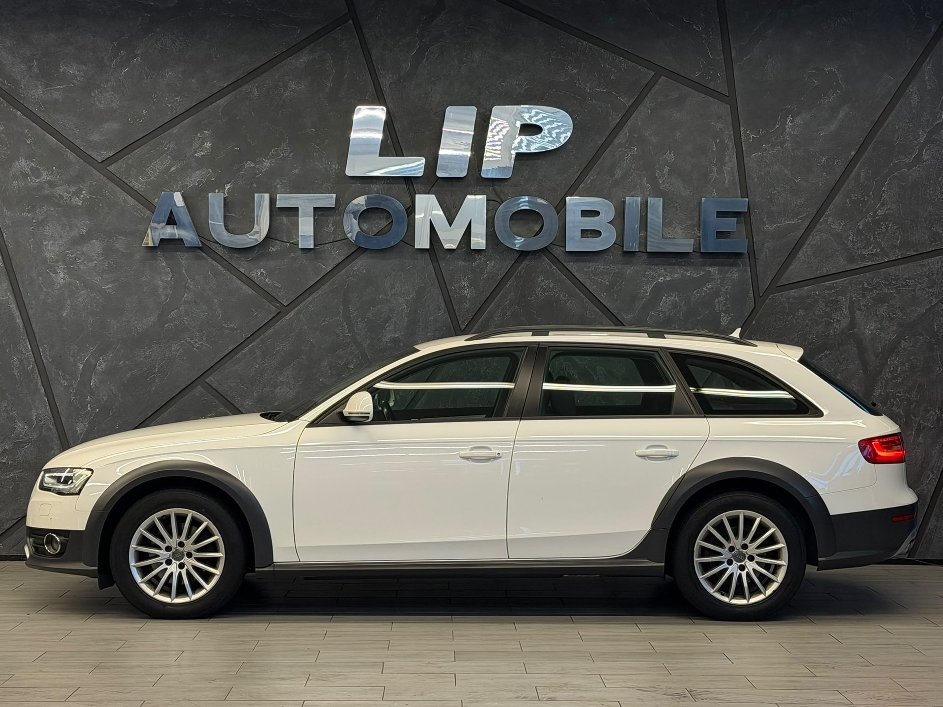 AUDI A4 allroad 2.0 TDI quattro S-tronic-image-3
