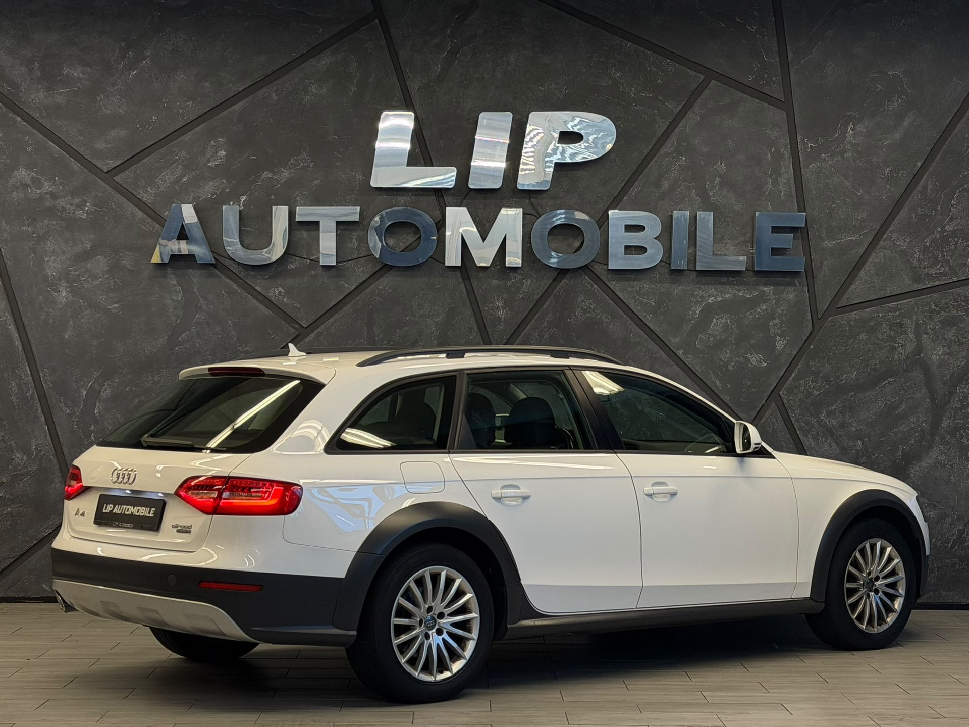 AUDI A4 allroad 2.0 TDI quattro S-tronic-image-5
