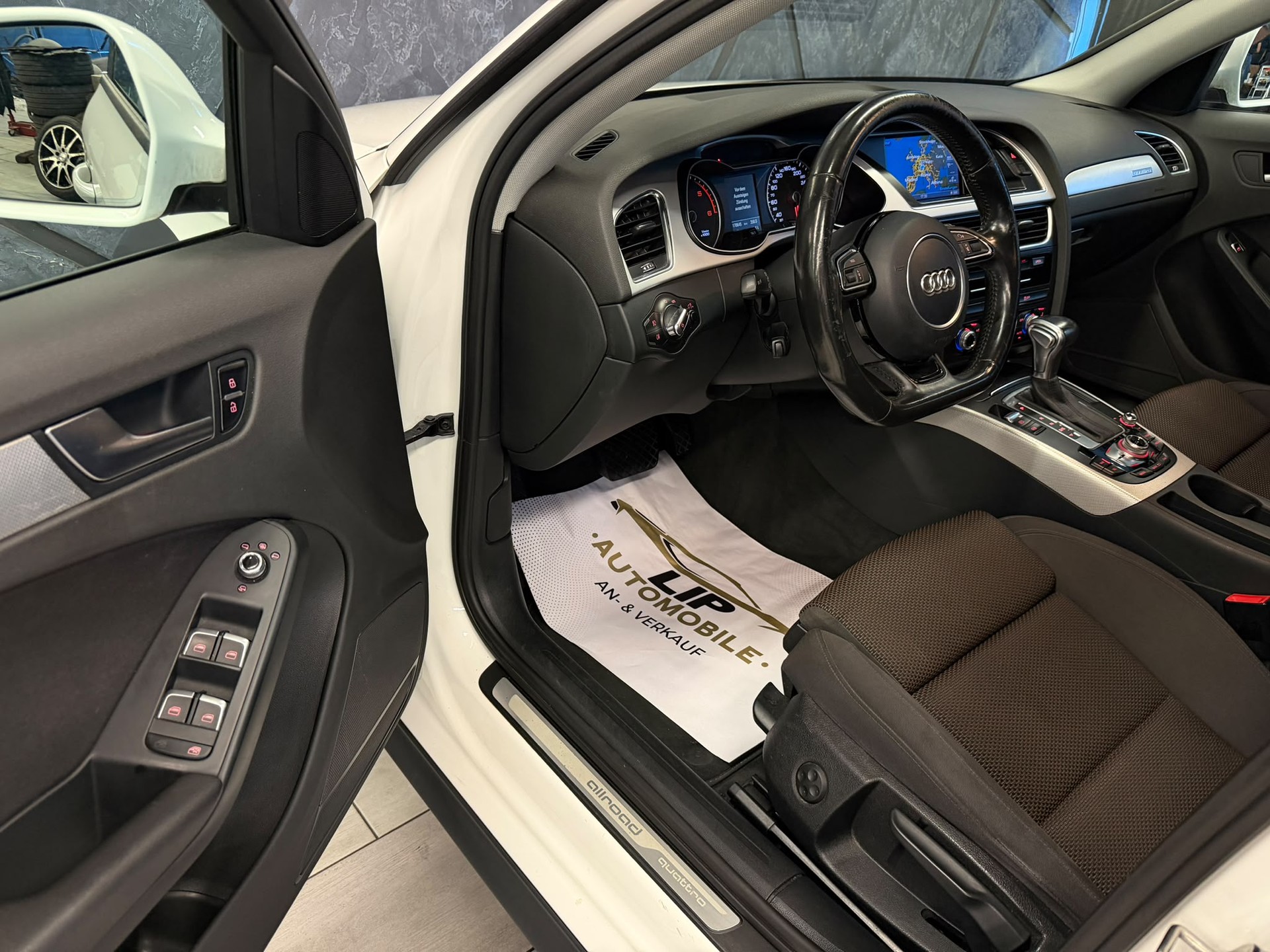 AUDI A4 allroad 2.0 TDI quattro S-tronic-image-10