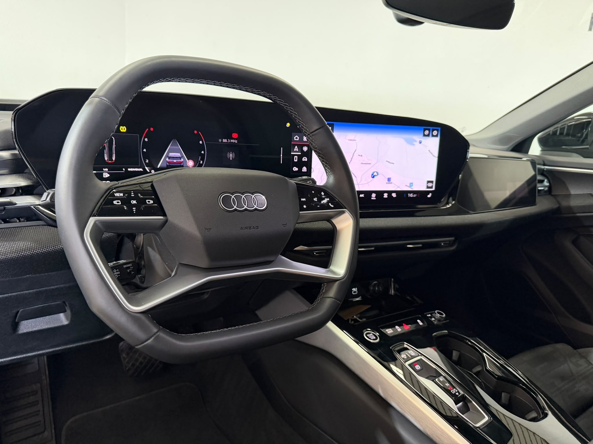 AUDI A6 Avant TFSI S-Tronic-image-5