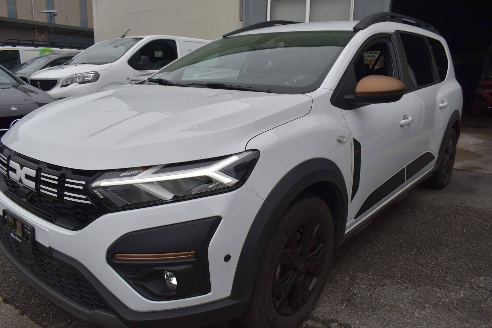 DACIA Jogger HEV 140 Expression-image-10