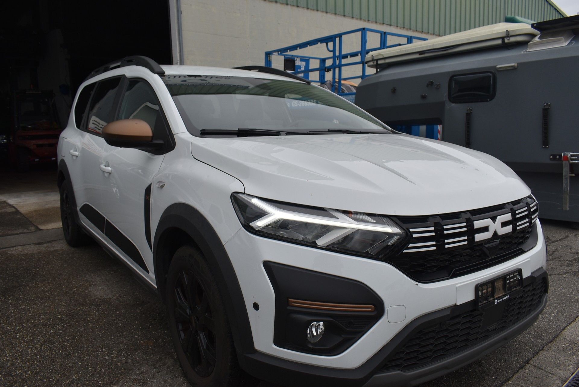 DACIA Jogger HEV 140 Expression-image-0