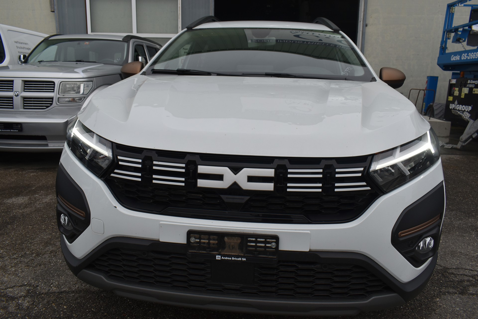 DACIA Jogger HEV 140 Expression-image-9