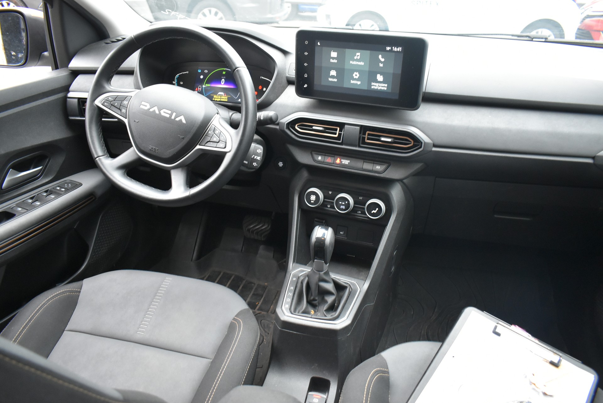 DACIA Jogger HEV 140 Expression-image-6