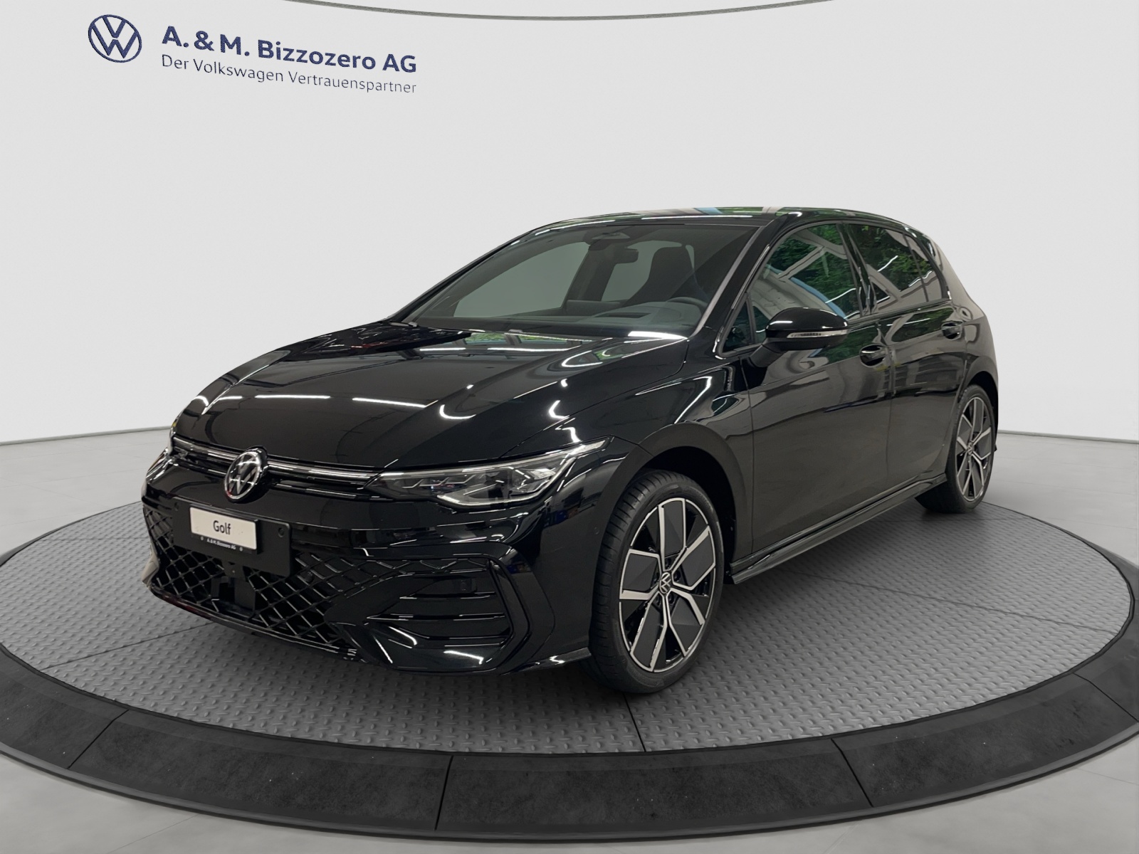 VW Golf 1.5 e TSI mHEV R-Line DSG-image-0