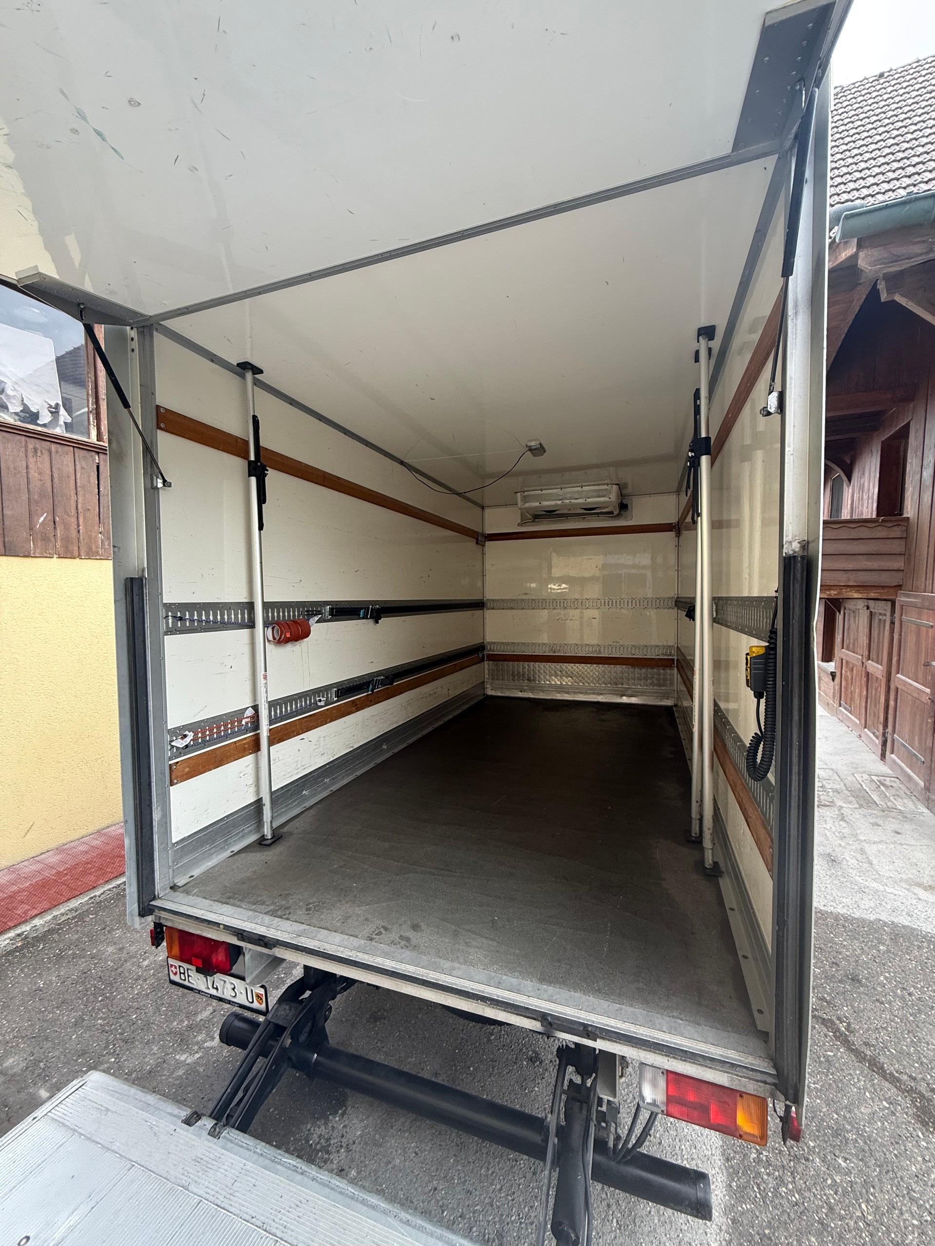 CITROEN Kühlkasten m. Hebebühne-image-20