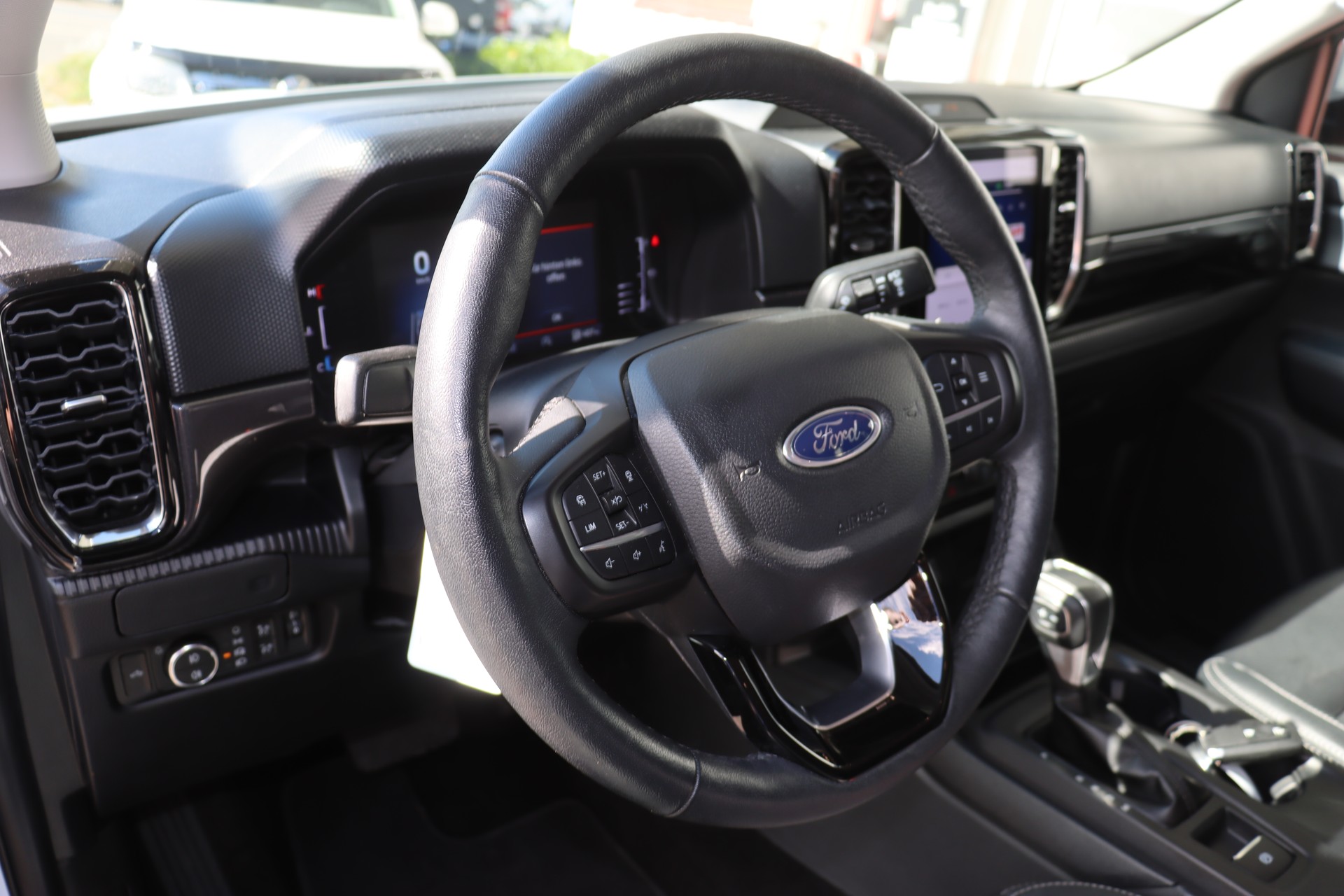 FORD Ranger Limited 2.0 Eco Blue 4x4 Automat-image-12