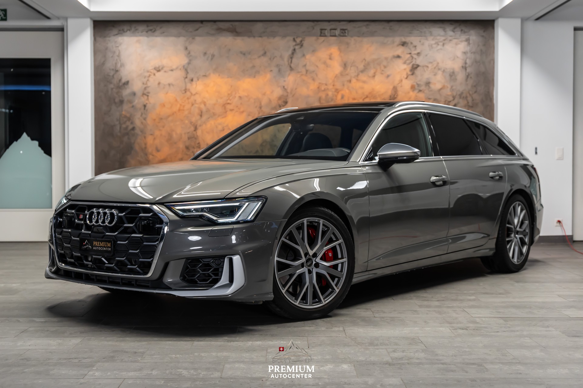 AUDI S6 Avant 3.0 TDI quattro tiptronic *Matrix*Panorama*360°*B&O*AHK*-image-0