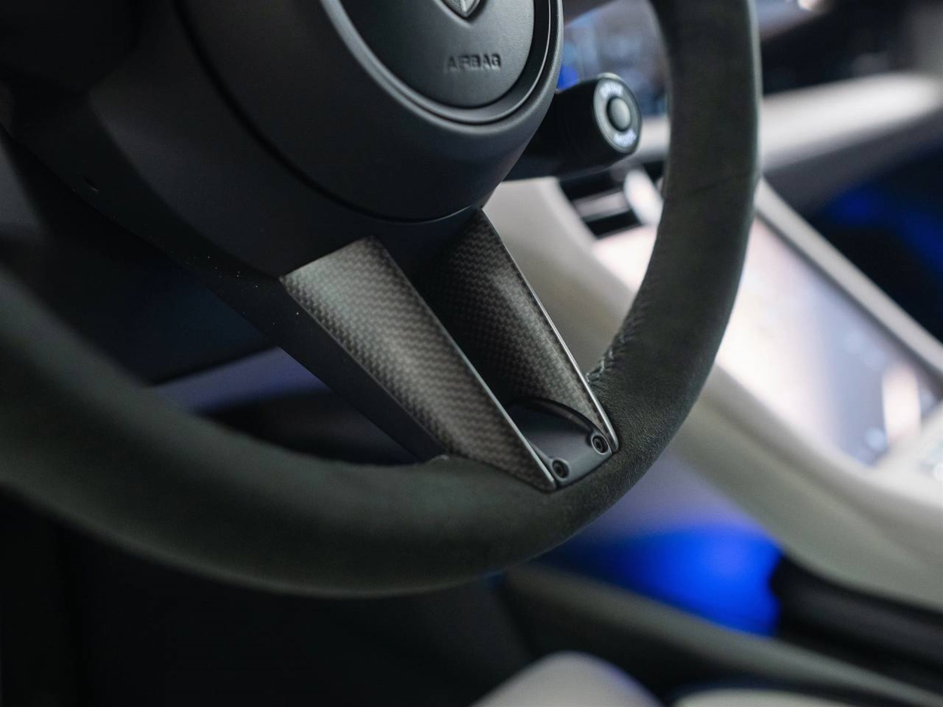PORSCHE Taycan Turbo S-image-16
