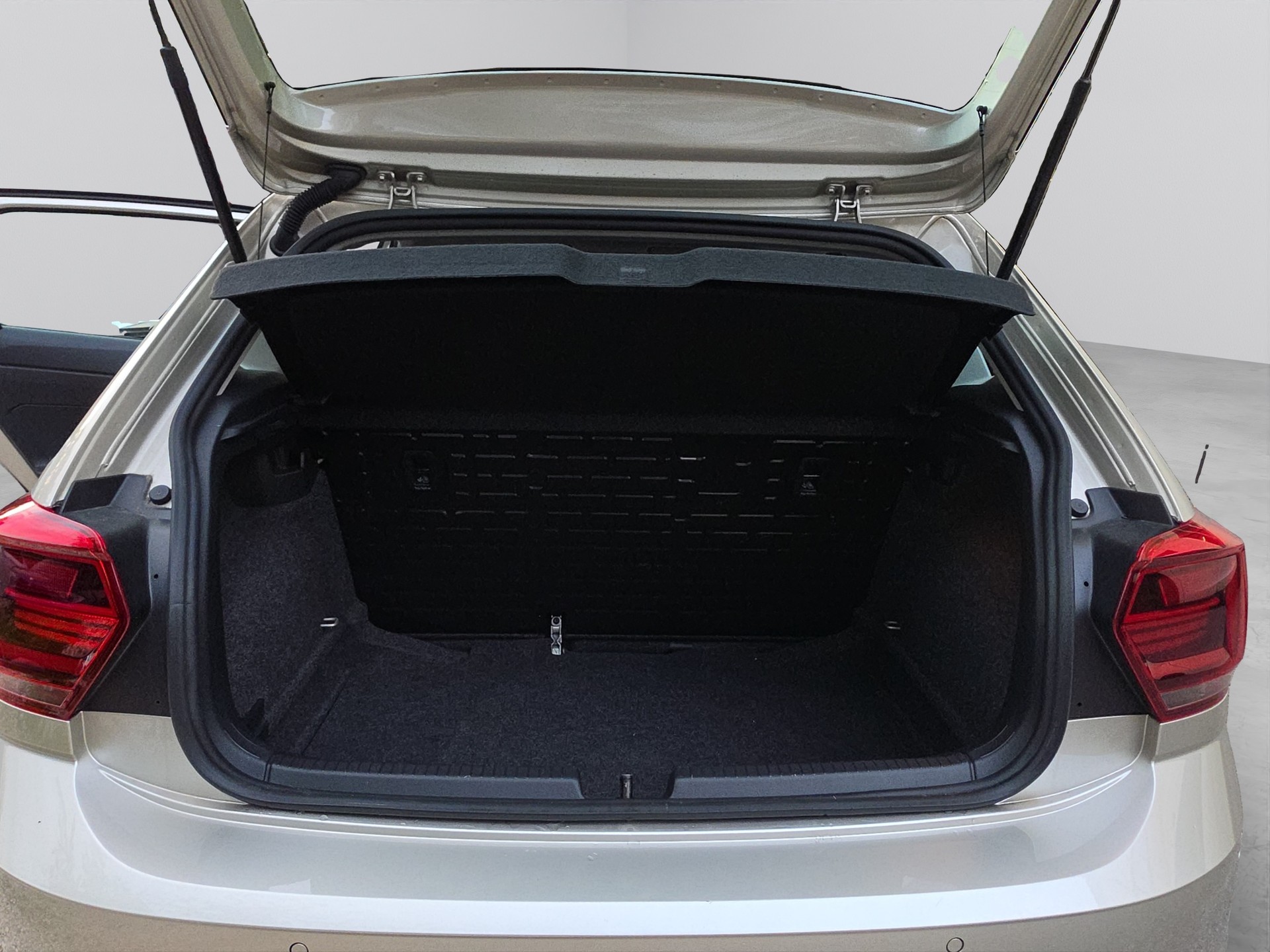 VW Polo 1.0 BMT Trendline-image-15
