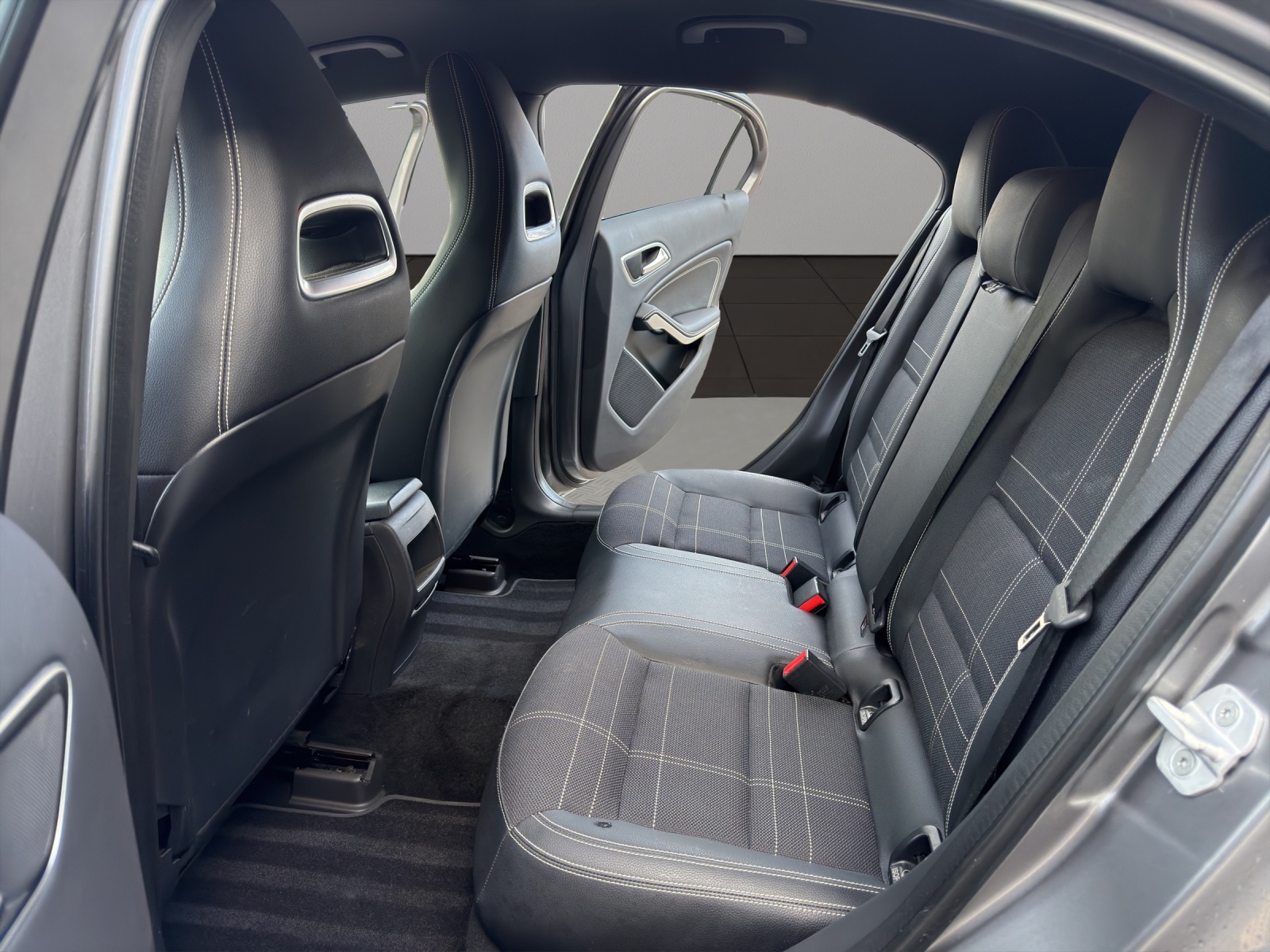 MERCEDES-BENZ A 180 Style Autotronic-image-12