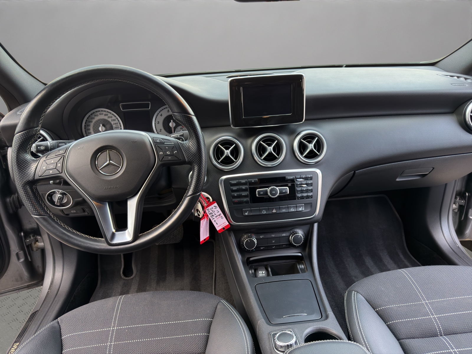 MERCEDES-BENZ A 180 Style Autotronic-image-13