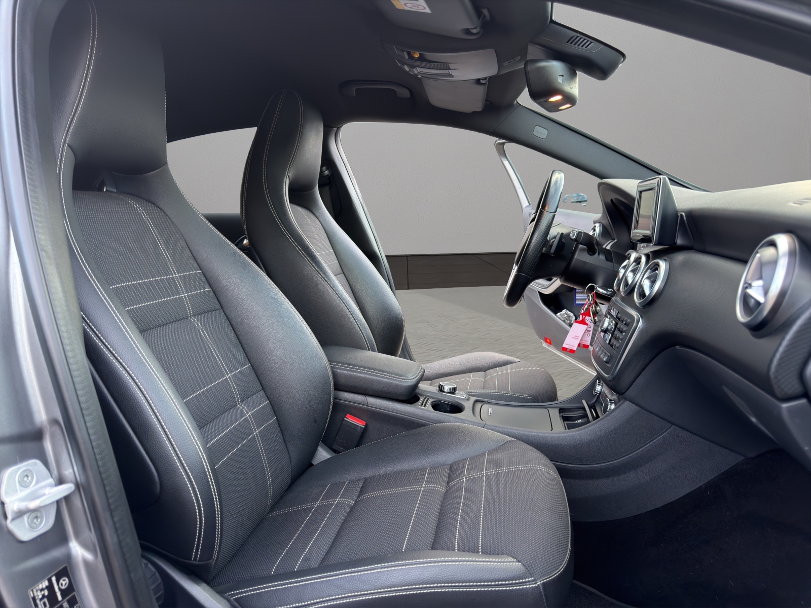 MERCEDES-BENZ A 180 Style Autotronic-image-16