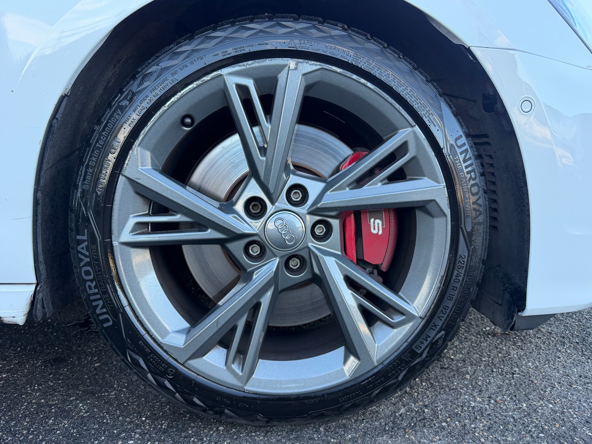 AUDI S3 Limousine 2.0 TFSI quattro S-tronic-image-5