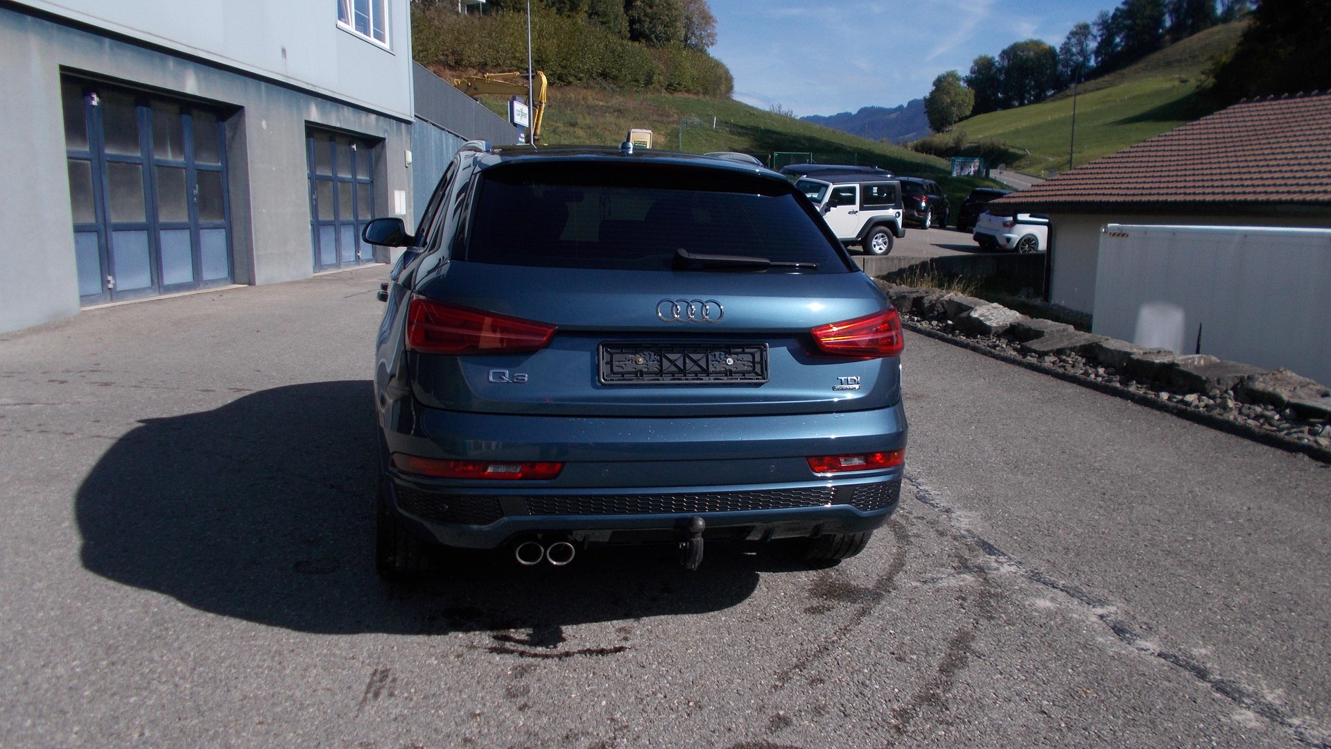 AUDI Q3 2.0 TDI sport quattro S-tronic-image-3