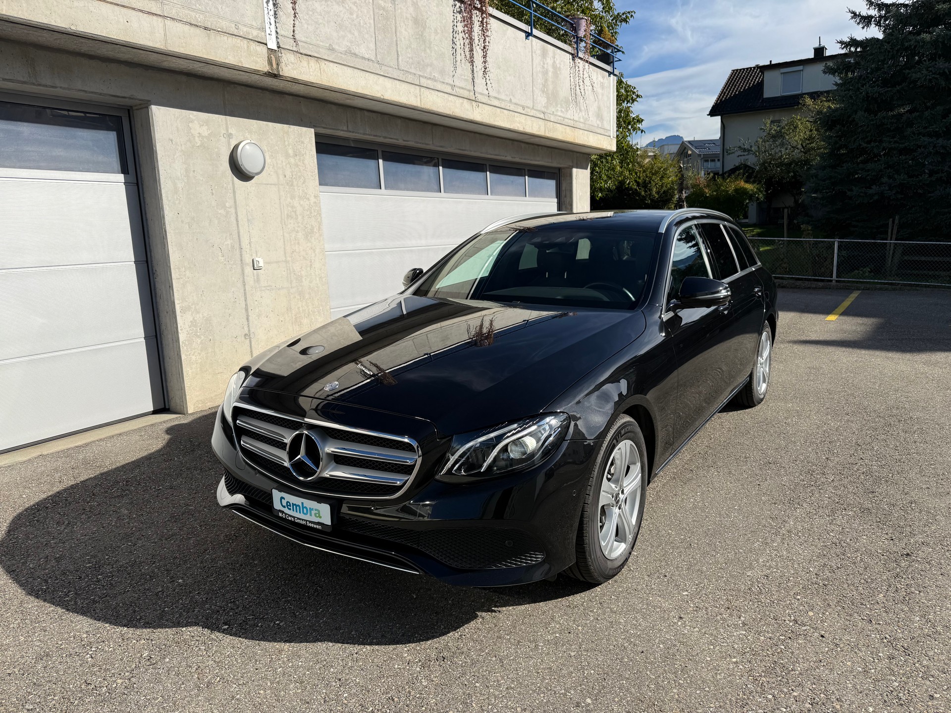 MERCEDES-BENZ E 200 4 Matic 9G-Tronic-image-7