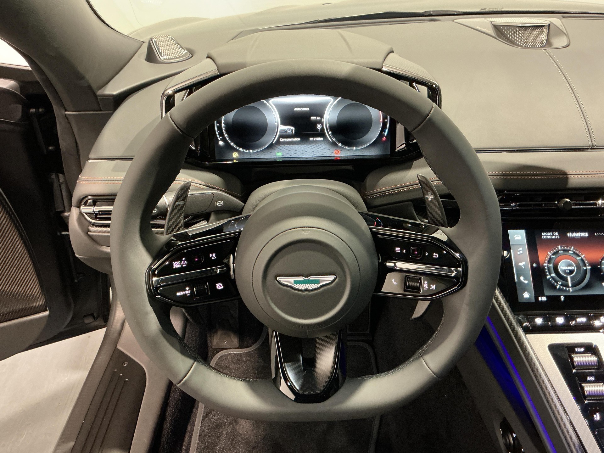 ASTON MARTIN DB12 Coupé 4.0 S V8 Bi-Turbo-image-15