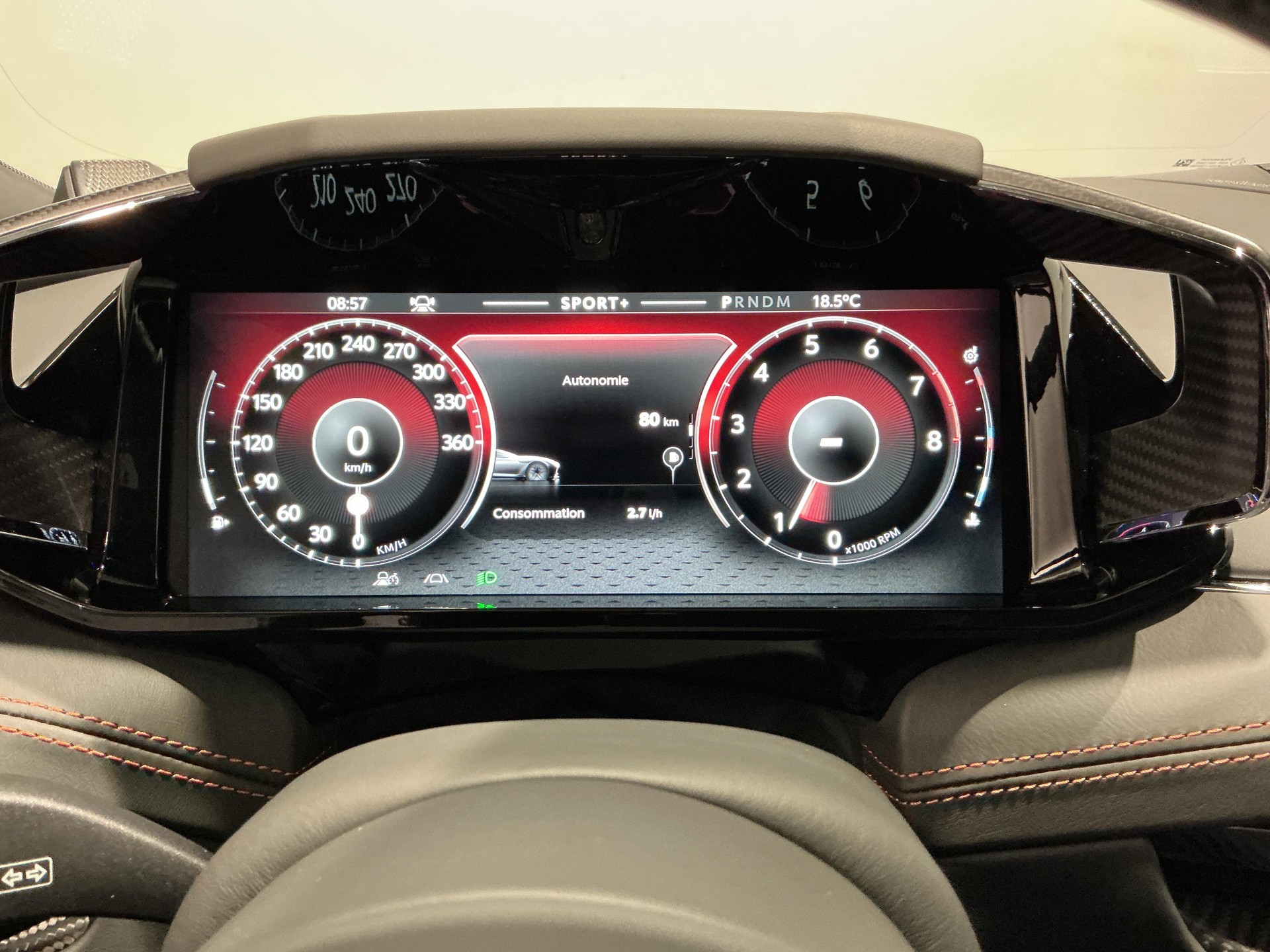 ASTON MARTIN DB12 Coupé 4.0 S V8 Bi-Turbo-image-18
